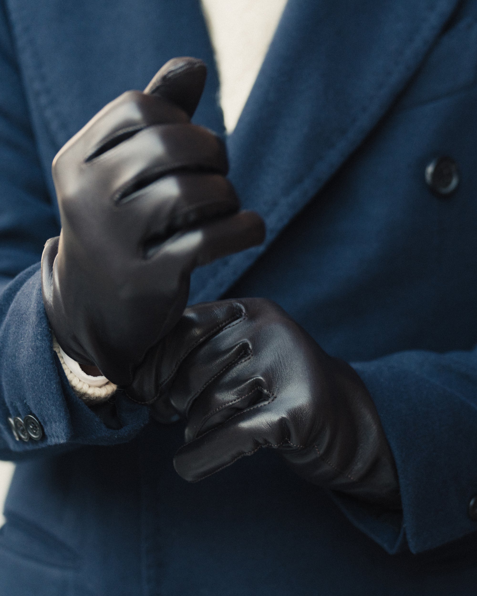 Herrenhandschuhe aus schwarzem Haarschafnappa mit Kaschmir gefüttert