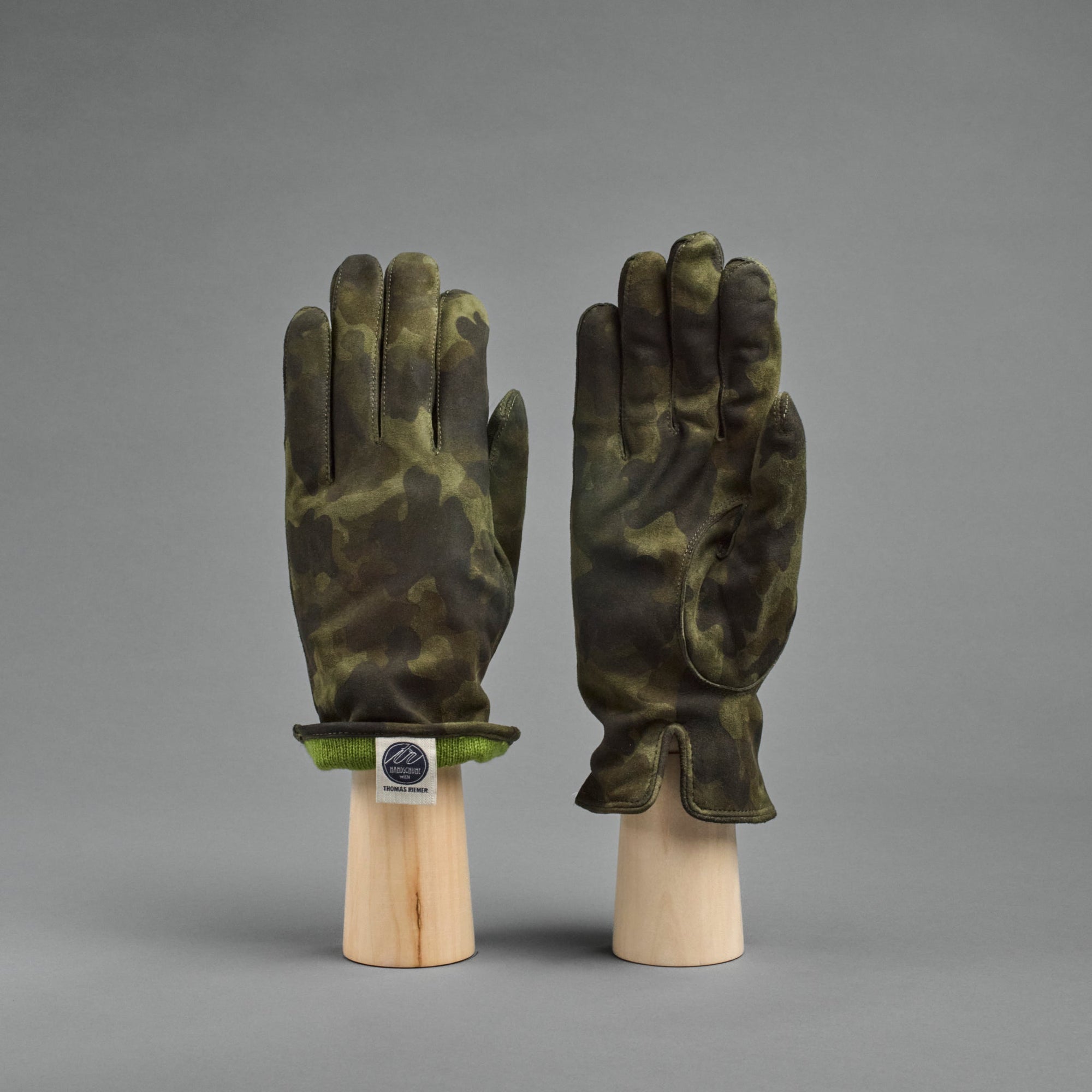 Gentlemen's Gloves from Green Camouflage Goatskin lined with Cashmere