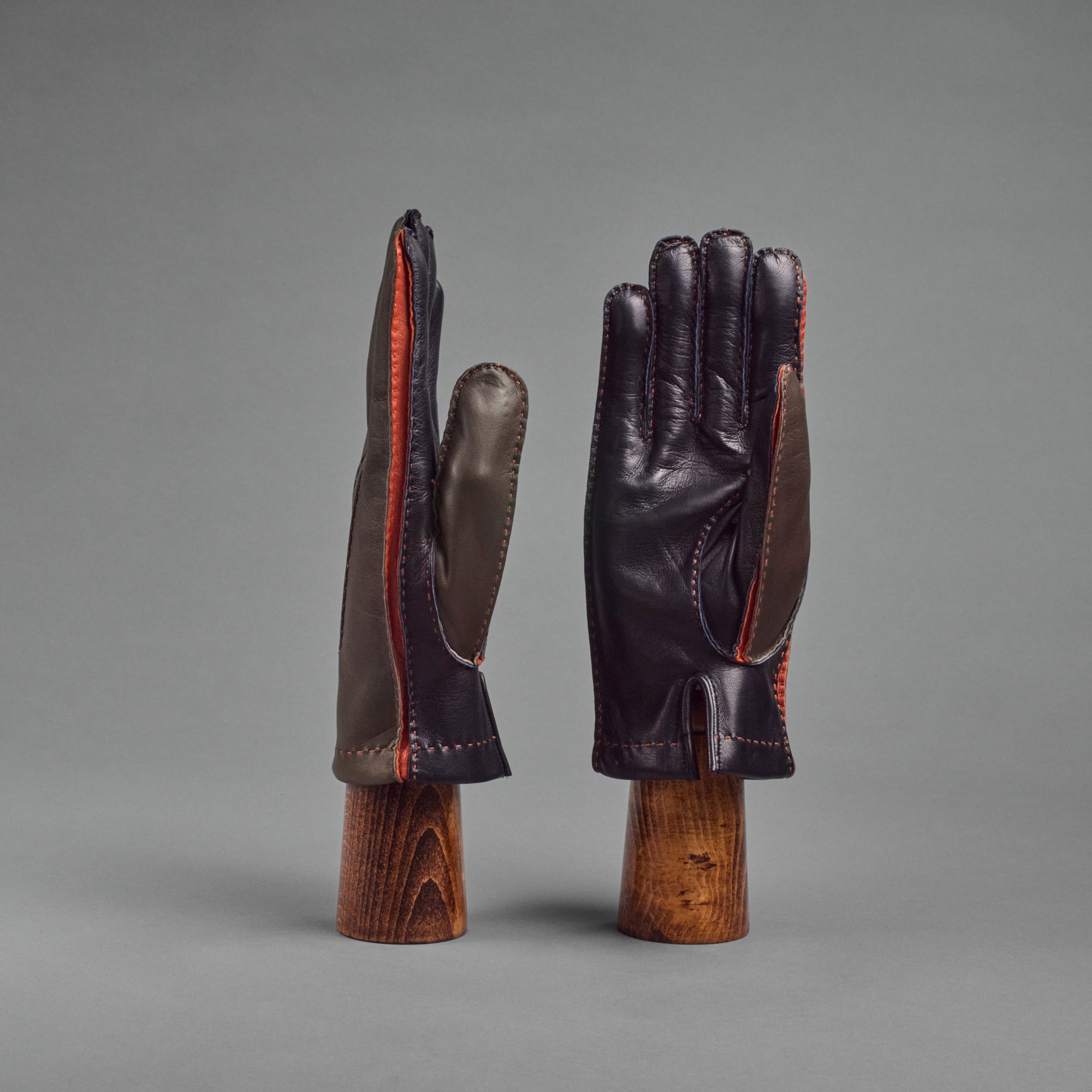 Gentlemen's Gloves from Fango and Dark Brown Hair Sheep Nappa lined with Cashmere
