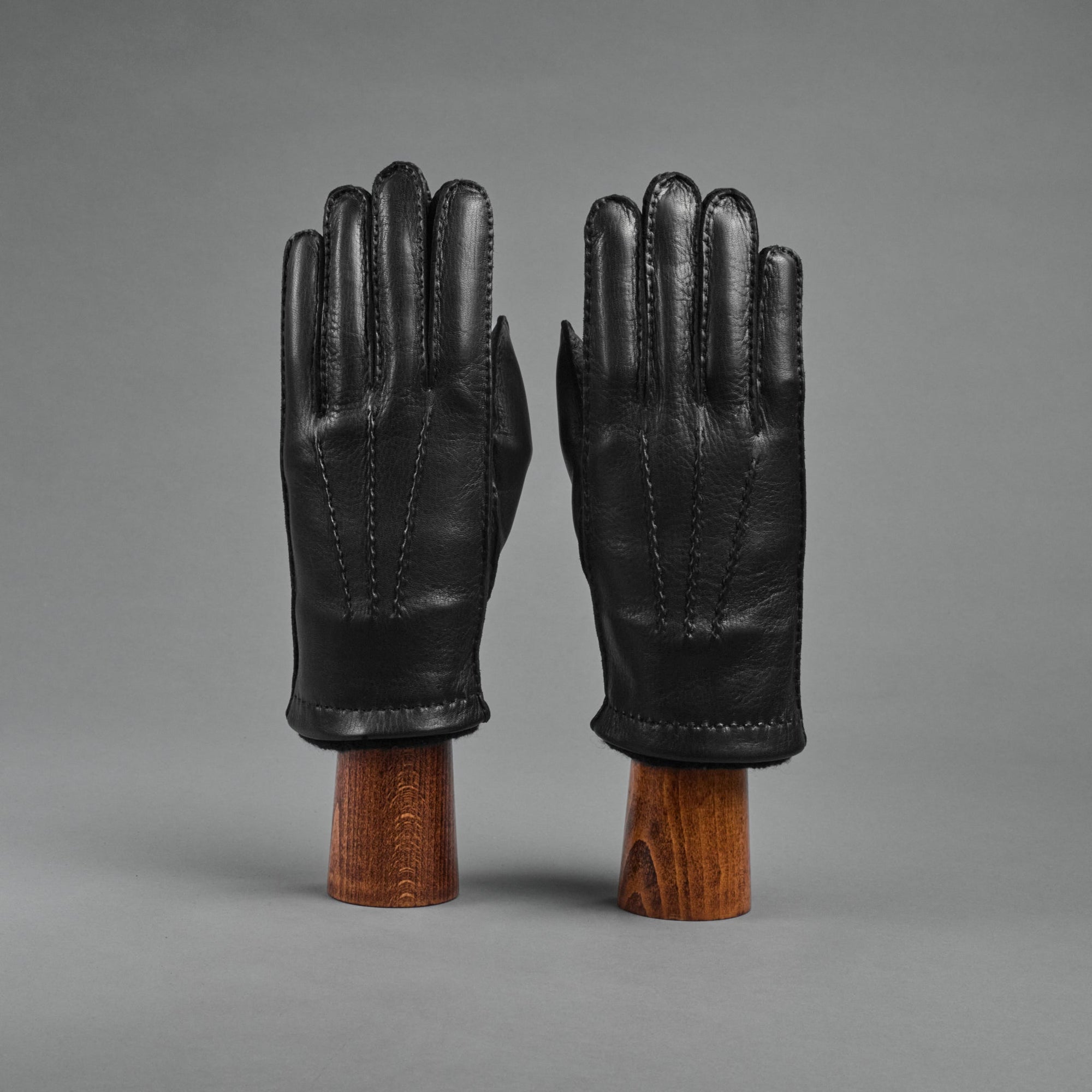 Herrenhandschuhe aus schwarzem Hirschleder mit Kaschmirfutter