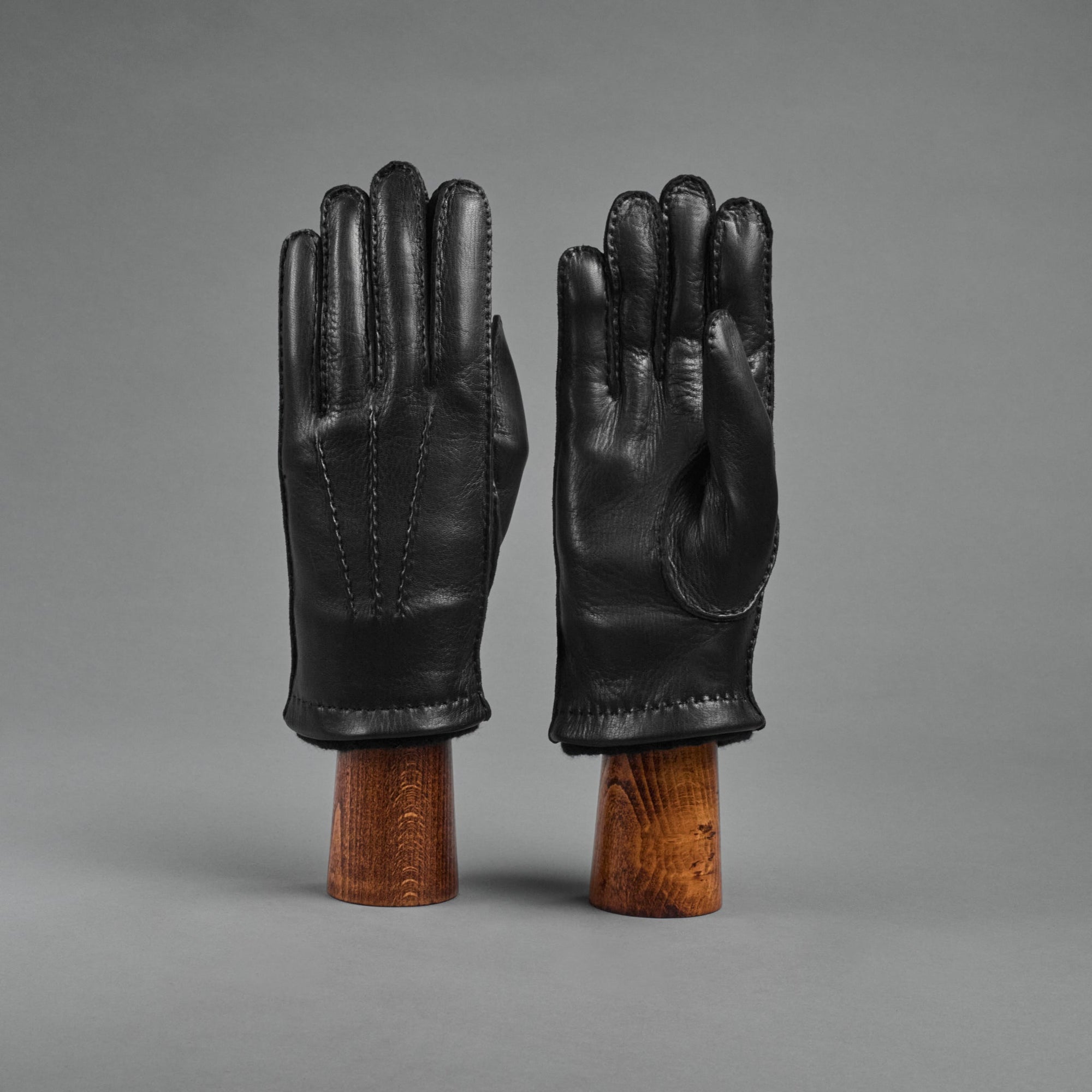 Herrenhandschuhe aus schwarzem Hirschleder mit Kaschmirfutter