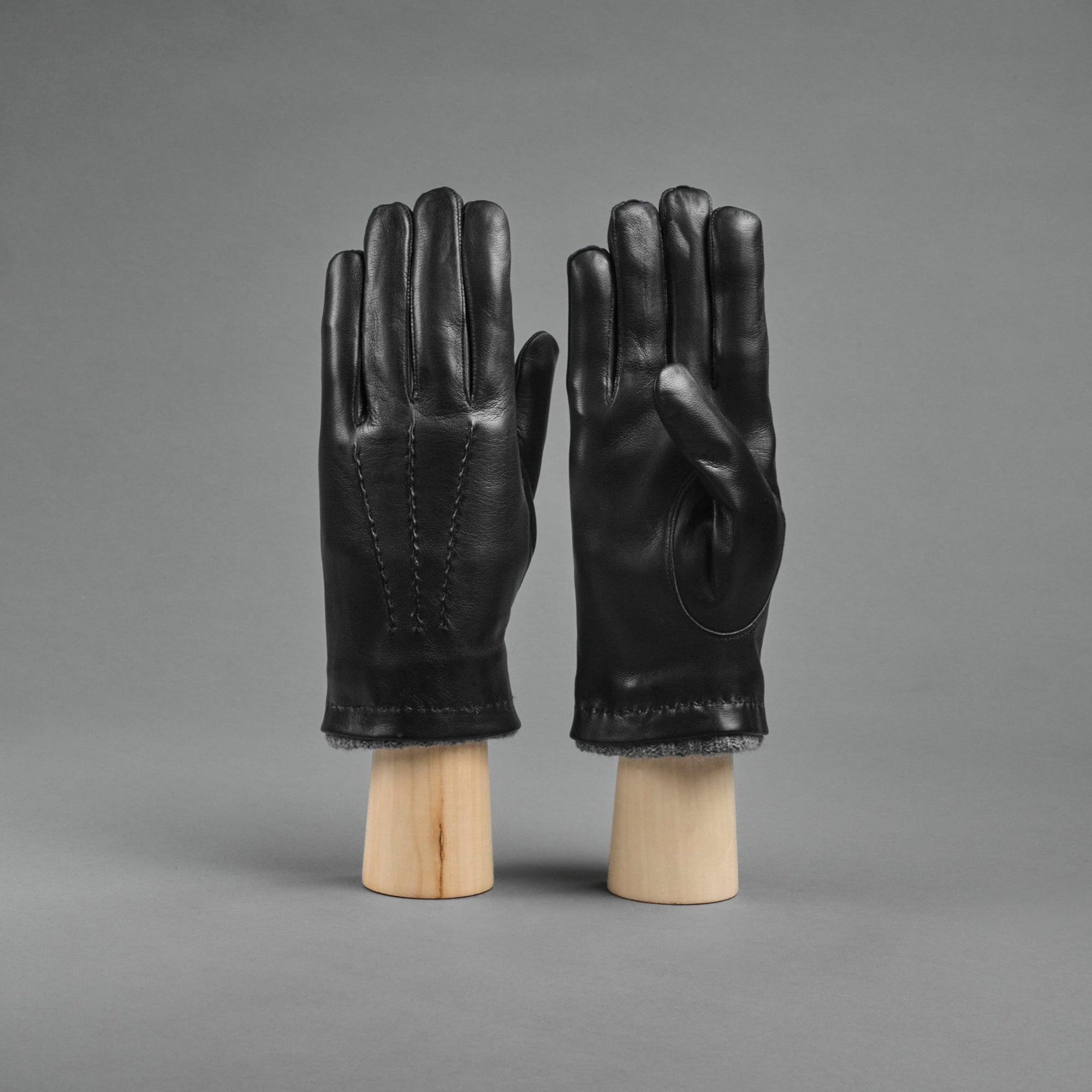 Herrenhandschuhe aus schwarzem Haarschafnappa mit Kaschmirfutter