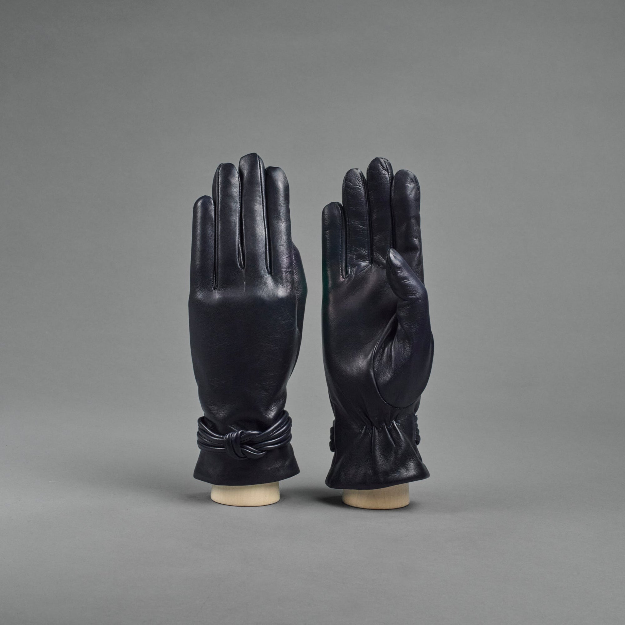 Ladies Gloves from Dark Blue Hair Sheep Nappa lined with Cashmere