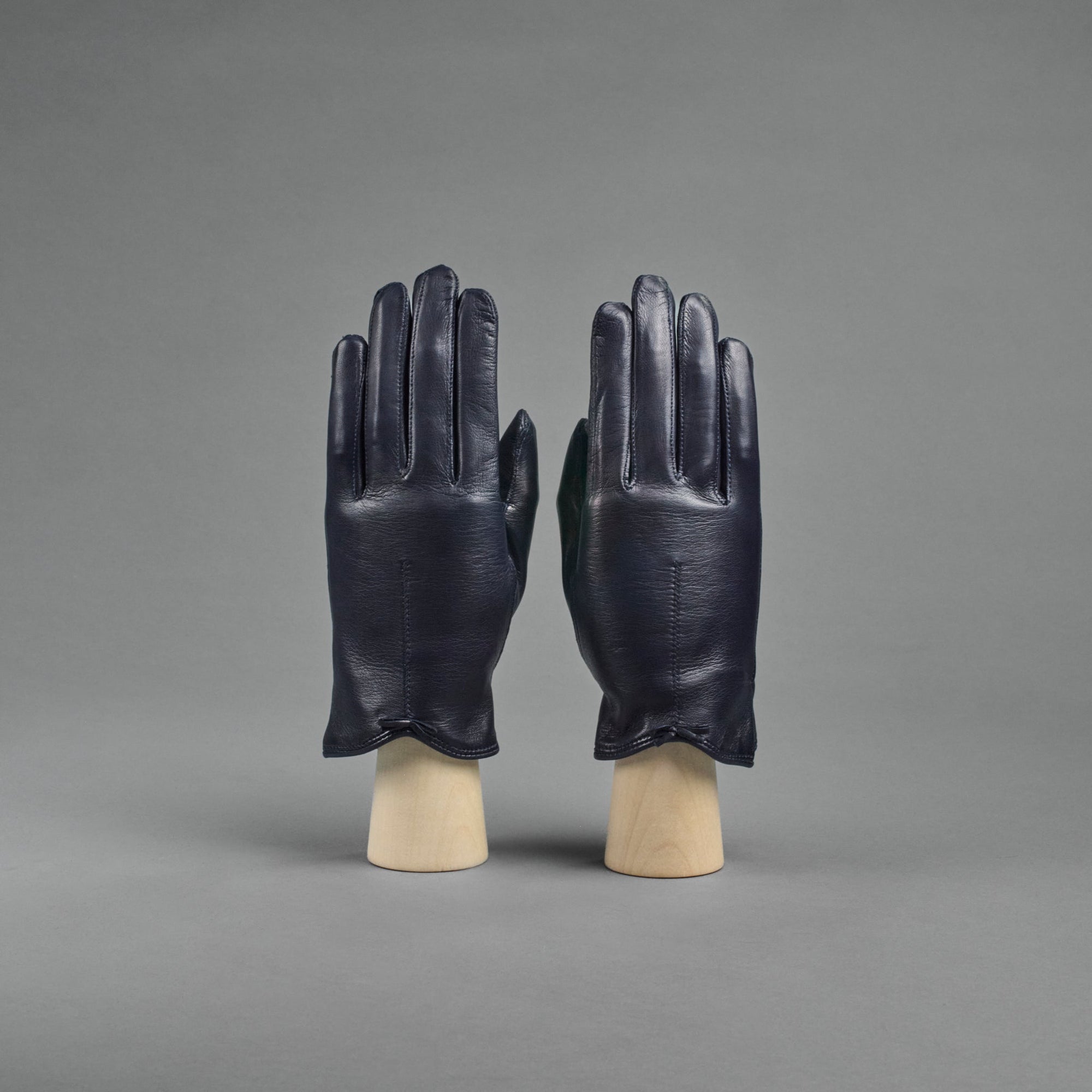Ladies Gloves from Dark Blue Hair Sheep Nappa lined with Silk