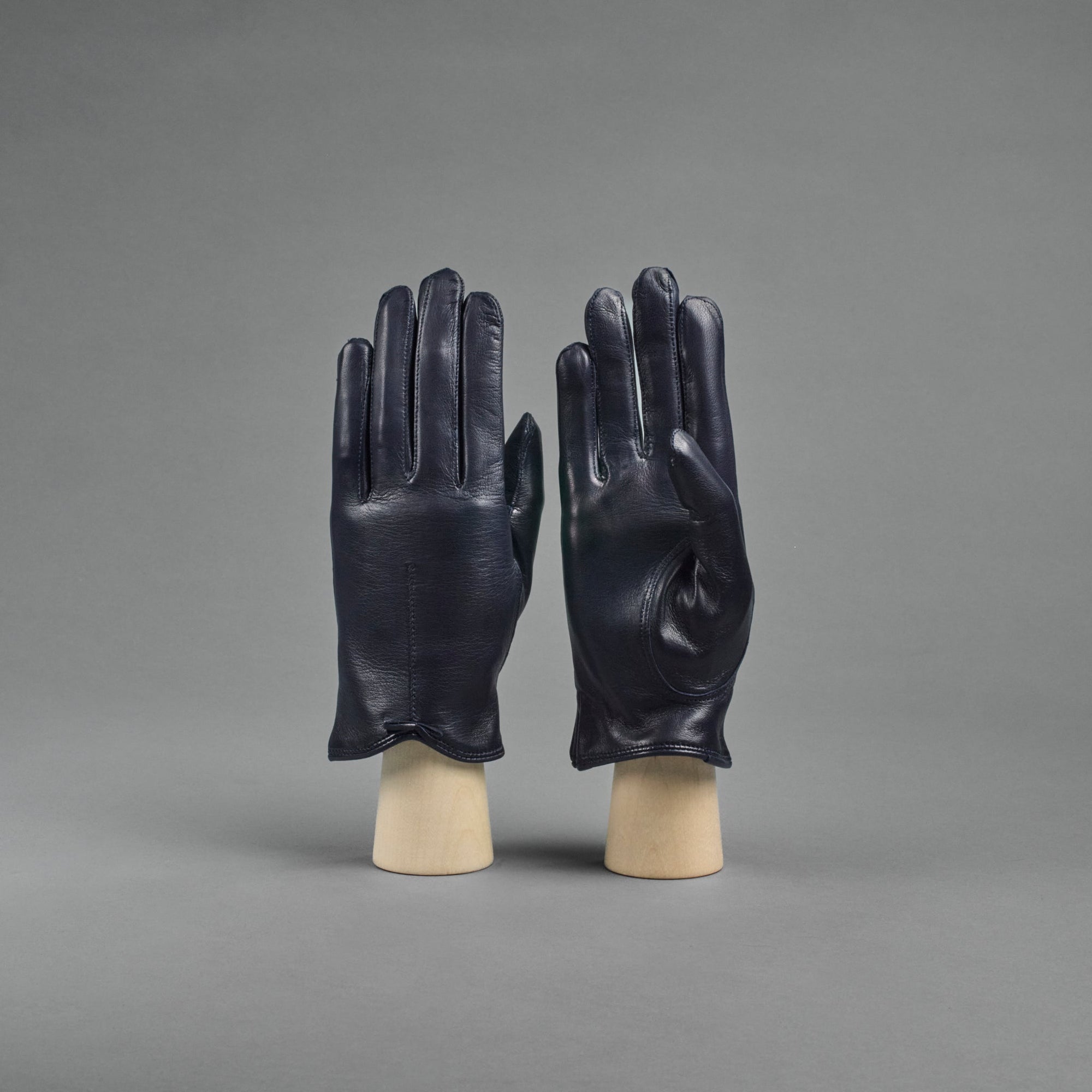 Ladies Gloves from Dark Blue Hair Sheep Nappa lined with Silk