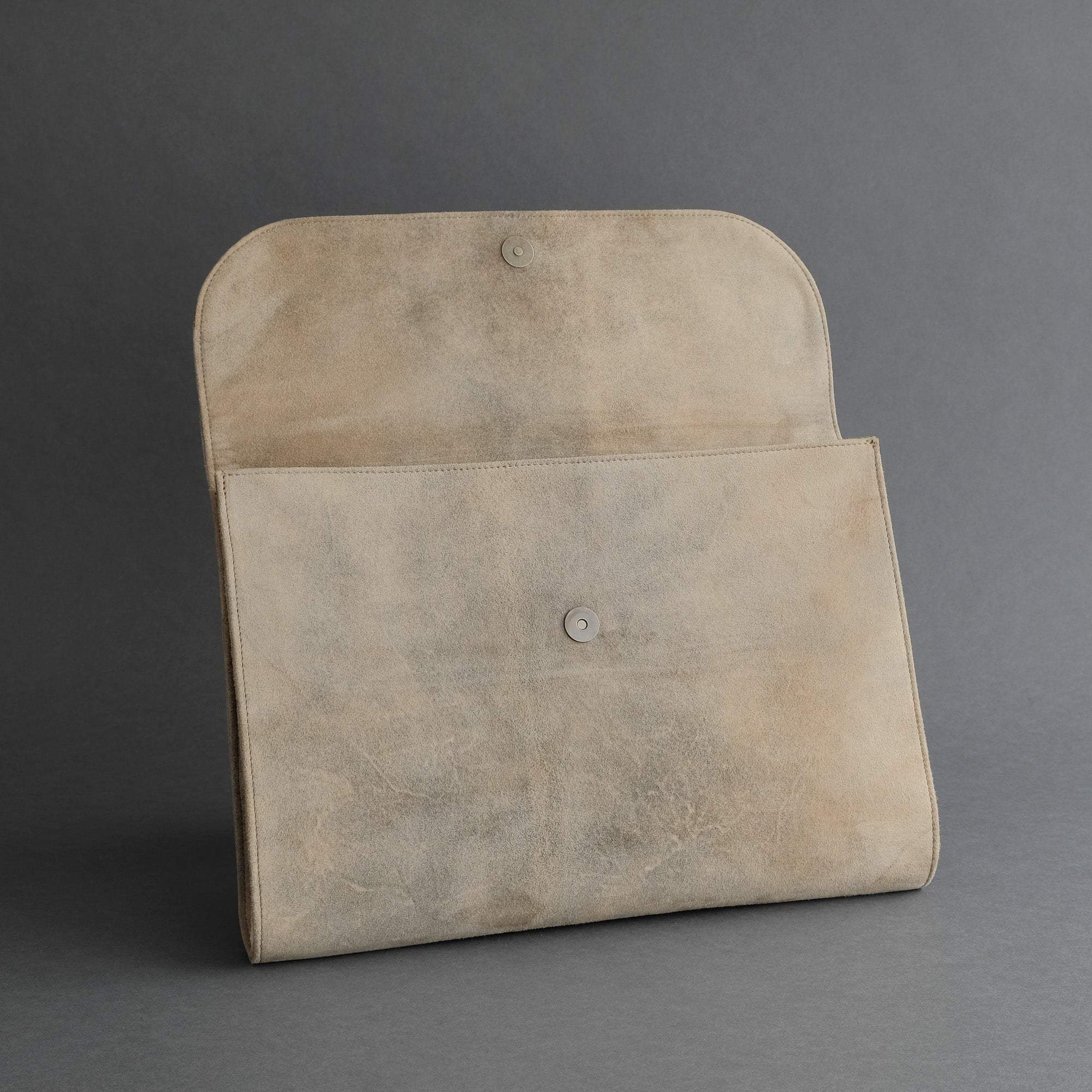 Document Pouch Made From Desert Sand Goatskin Suede - TR Handschuhe Wien - Thomas Riemer Handmade Gloves