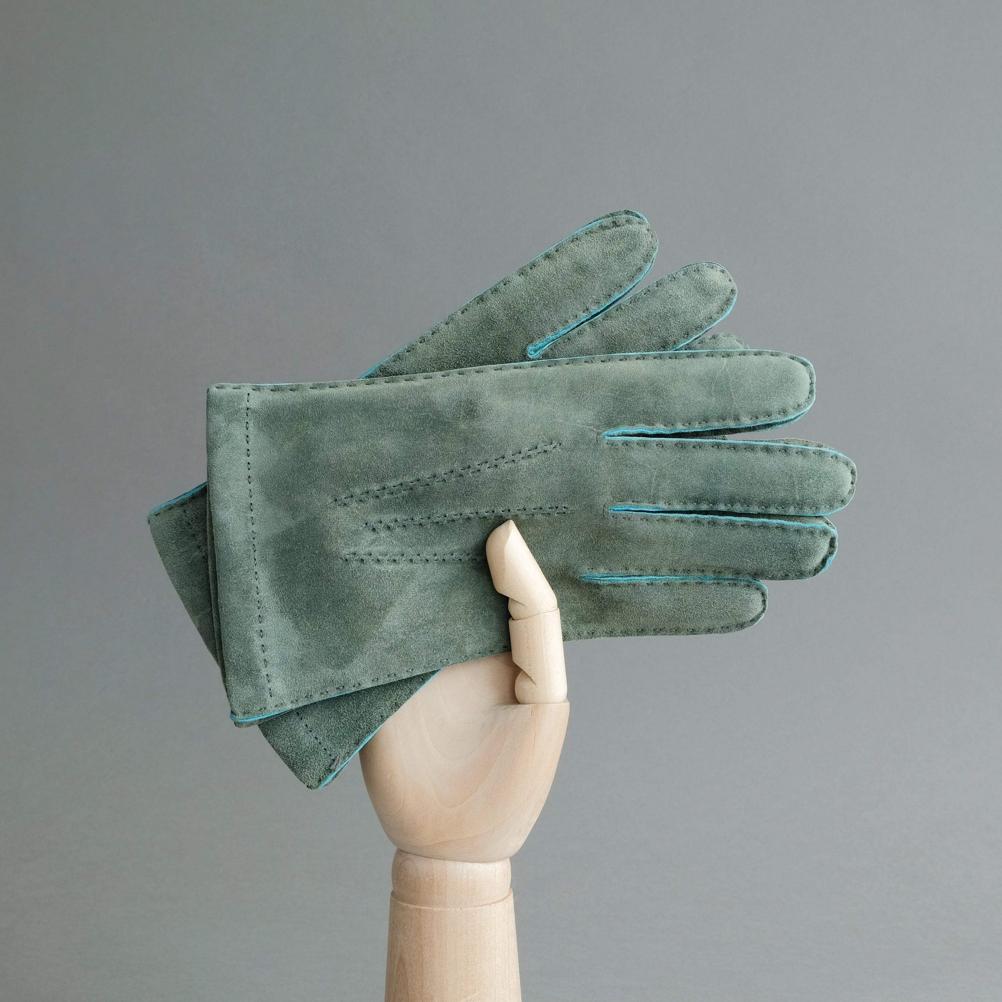 Gentlemen&#39;s Gloves from Green Goatskin Lined with Cashmere - TR Handschuhe Wien - Thomas Riemer Handmade Gloves