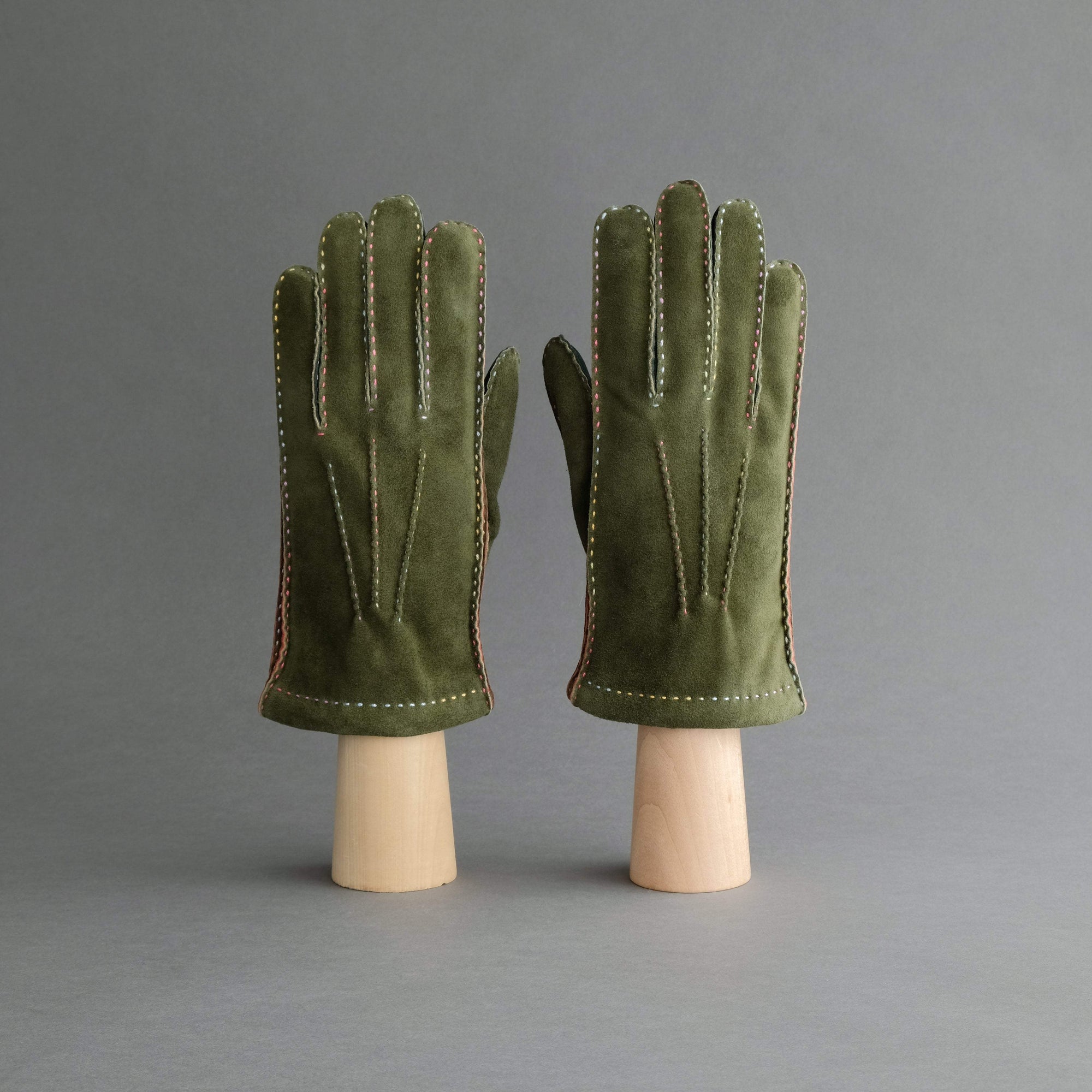 Gentlemen's Gloves from Green Goatskin Lined with Cashmere - TR Handschuhe Wien - Thomas Riemer Handmade Gloves