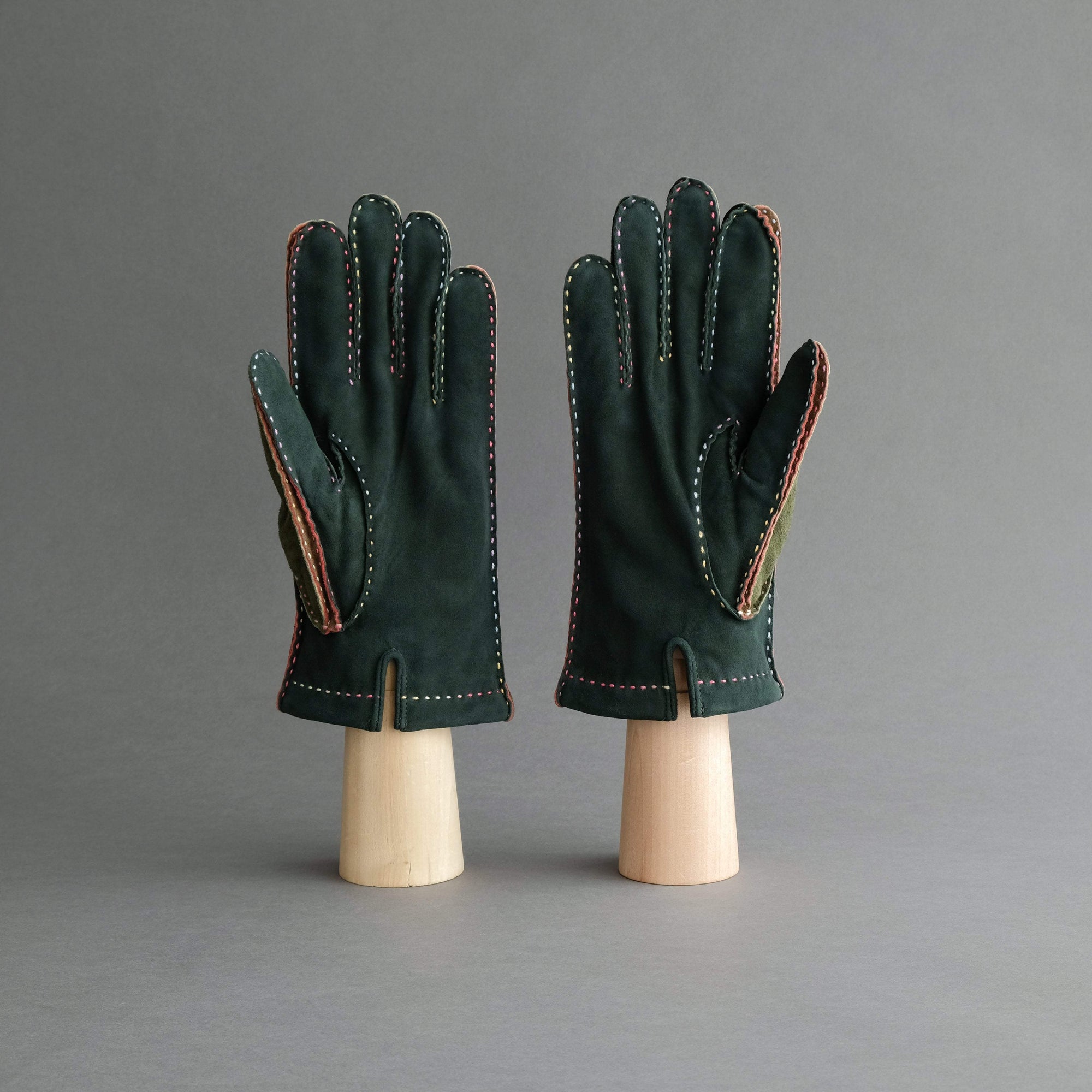 Gentlemen's Gloves from Green Goatskin Lined with Cashmere - TR Handschuhe Wien - Thomas Riemer Handmade Gloves