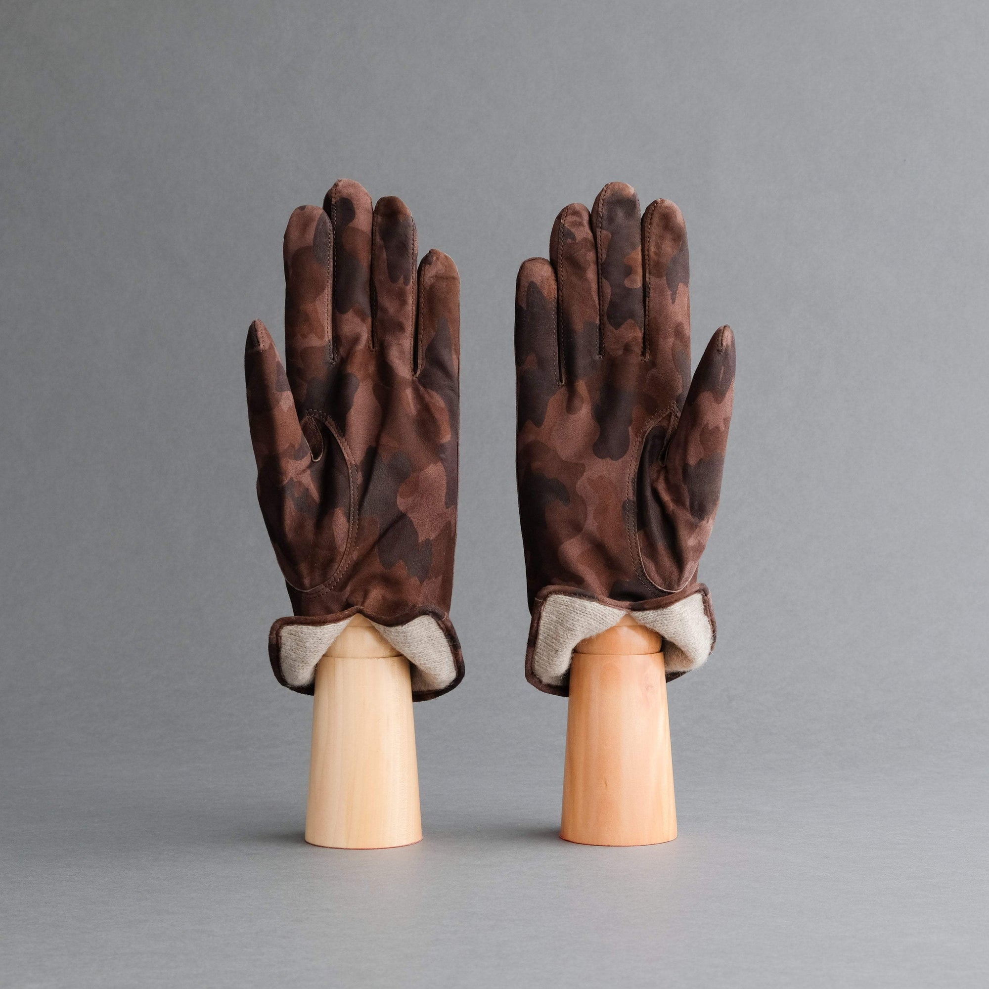 Gentlemen&#39;s Gloves from Military Brown Goatskin Lined with Cashmere - TR Handschuhe Wien - Thomas Riemer Handmade Gloves