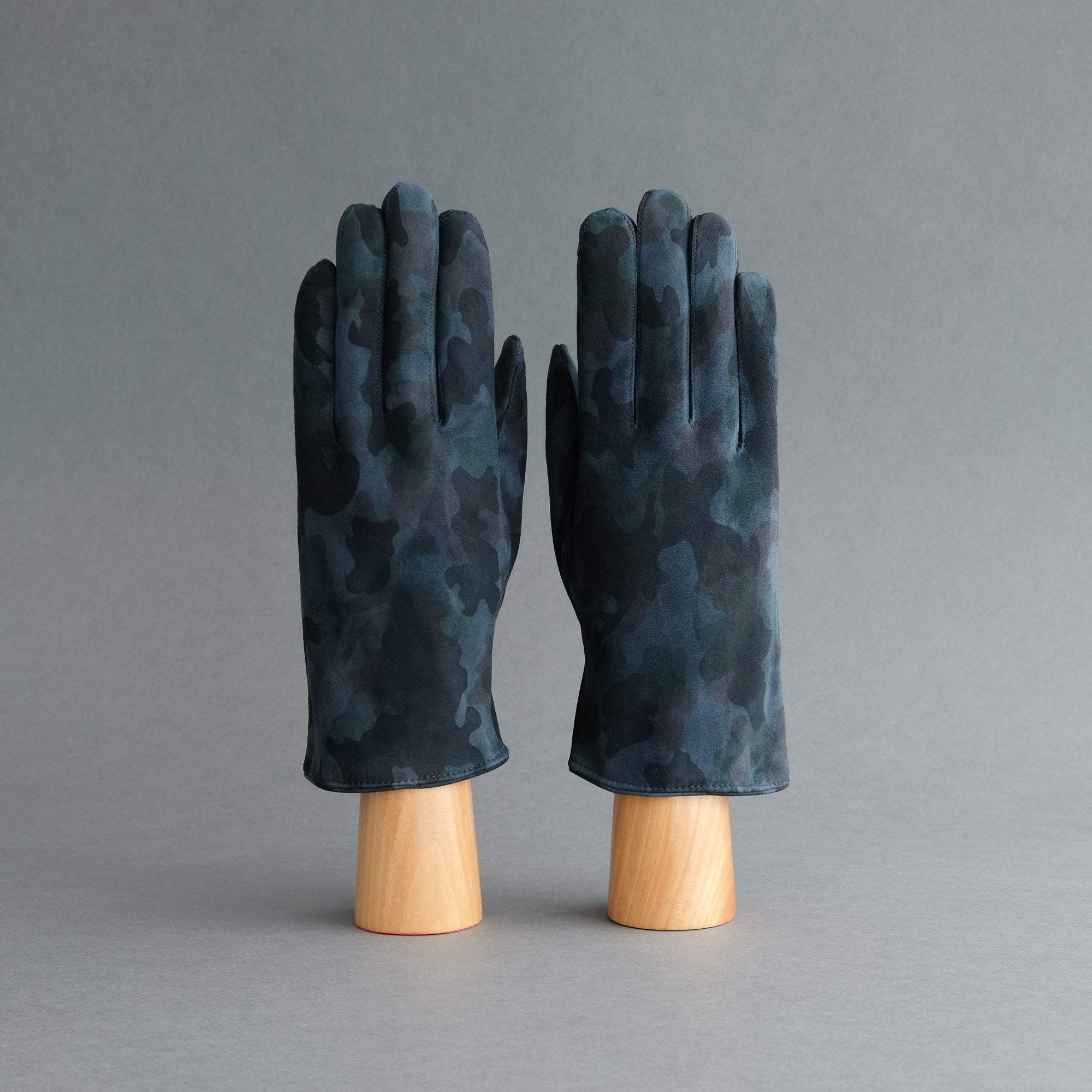 Gentlemen's Gloves from Military Navy Goatskin Lined with Cashmere - TR Handschuhe Wien - Thomas Riemer Handmade Gloves