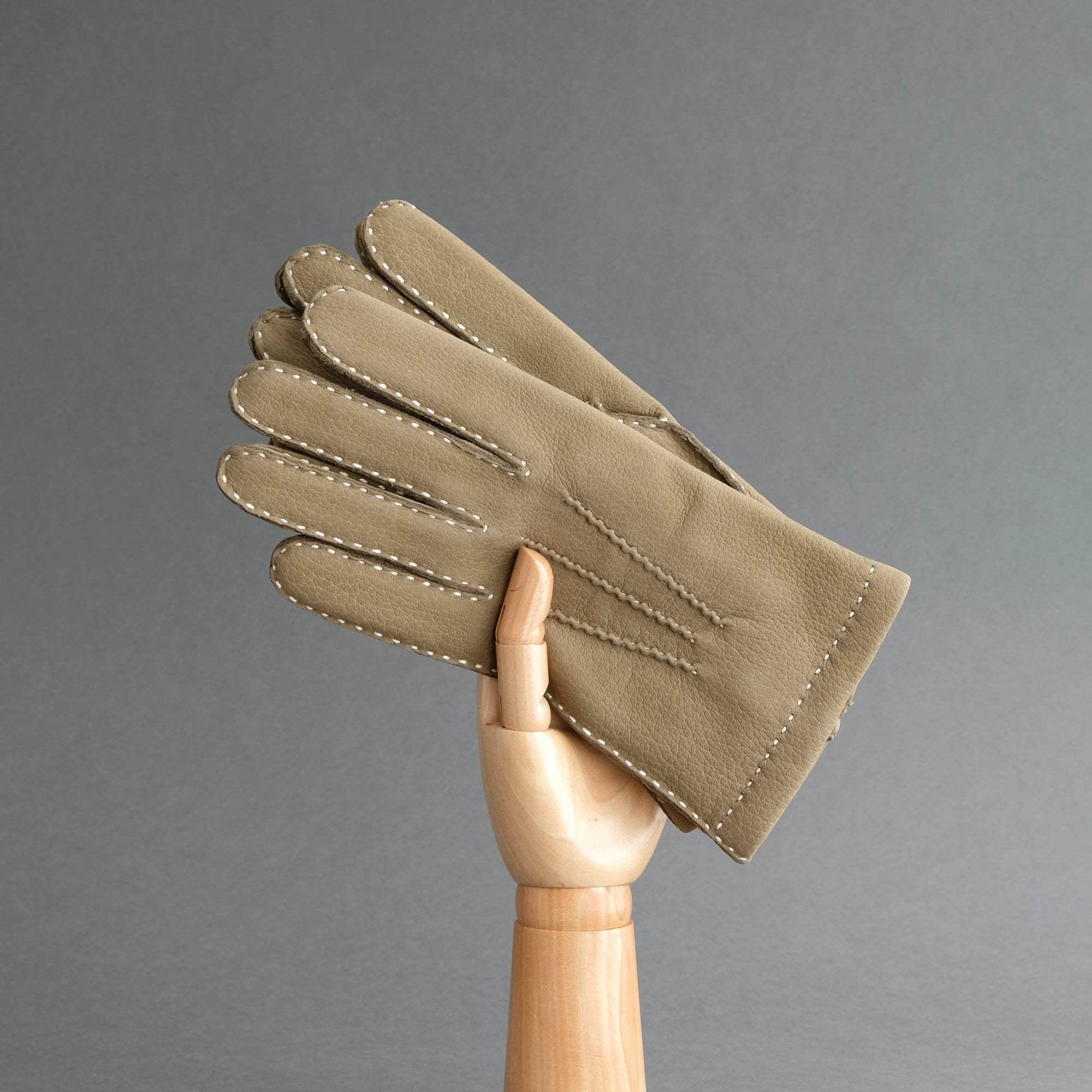 Gentlemen&#39;s Gloves from Spinach Calfskin Lined with Cashmere - TR Handschuhe Wien - Thomas Riemer Handmade Gloves