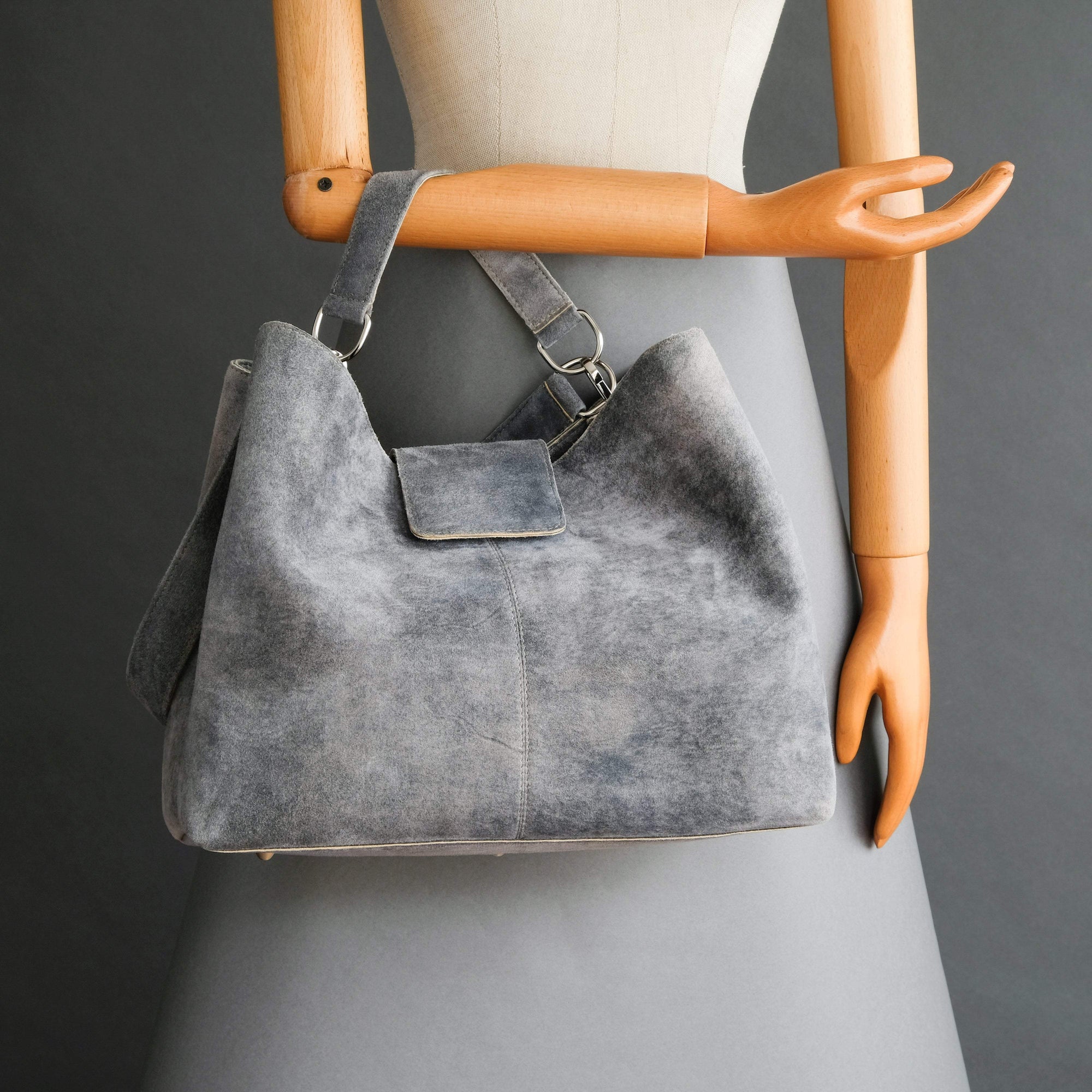 Ladies Bag From Light Grey-Blue Goatskin Suede - TR Handschuhe Wien - Thomas Riemer Handmade Gloves