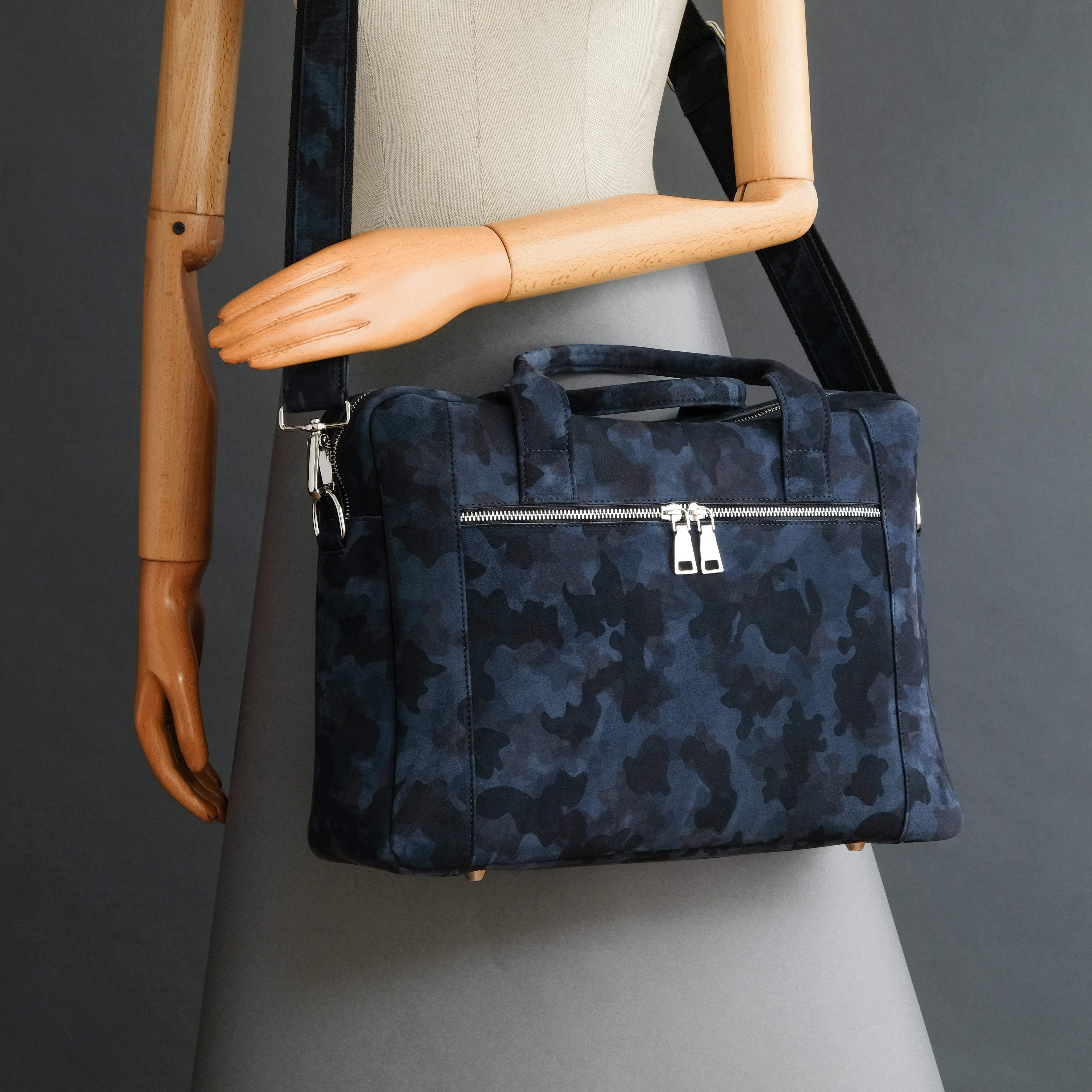 Laptop Carrying Bag Made From Goatskin Suede - TR Handschuhe Wien - Thomas Riemer Handmade Gloves
