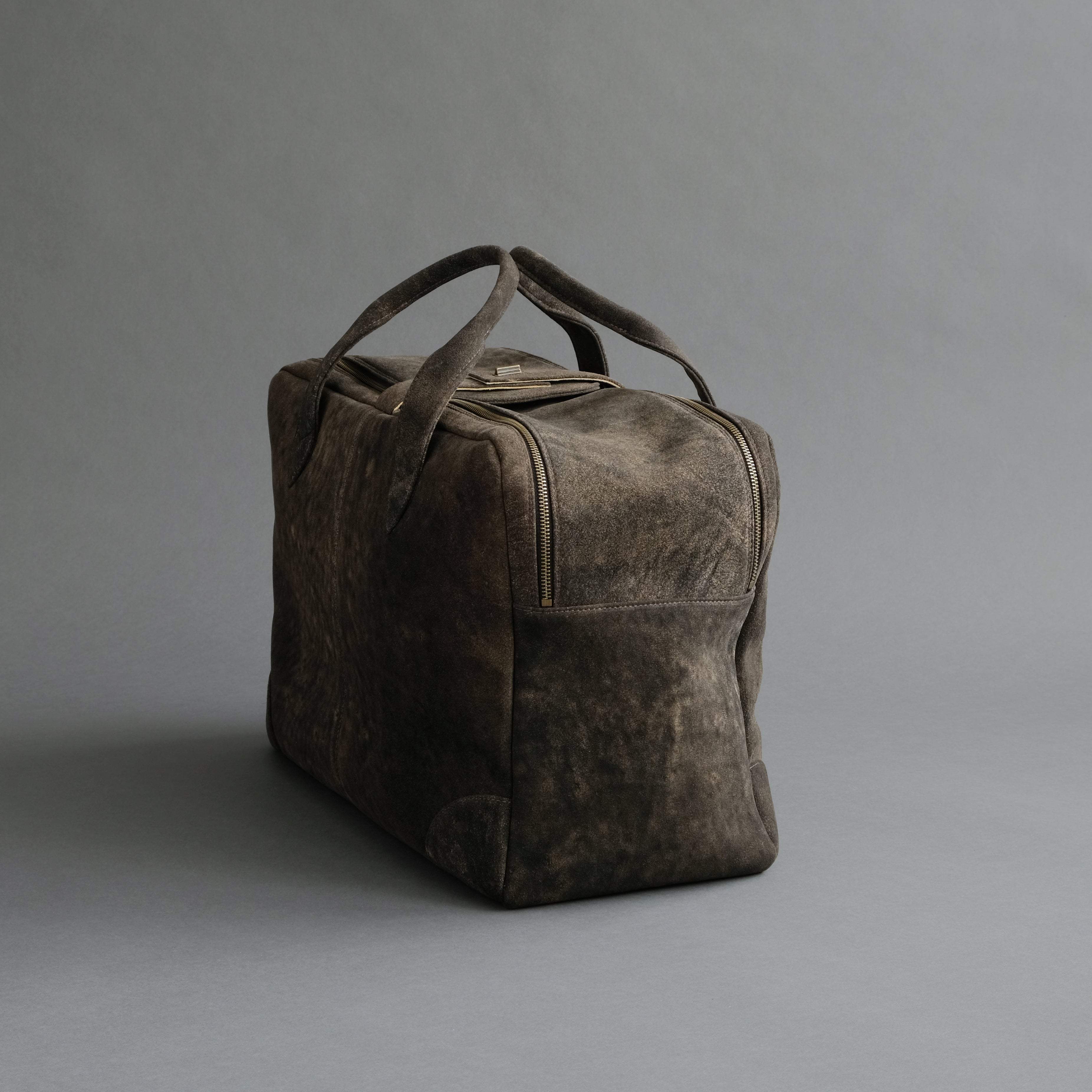 Weekender From Walnut Doeskin Suede - TR Handschuhe Wien - Thomas Riemer Handmade Gloves