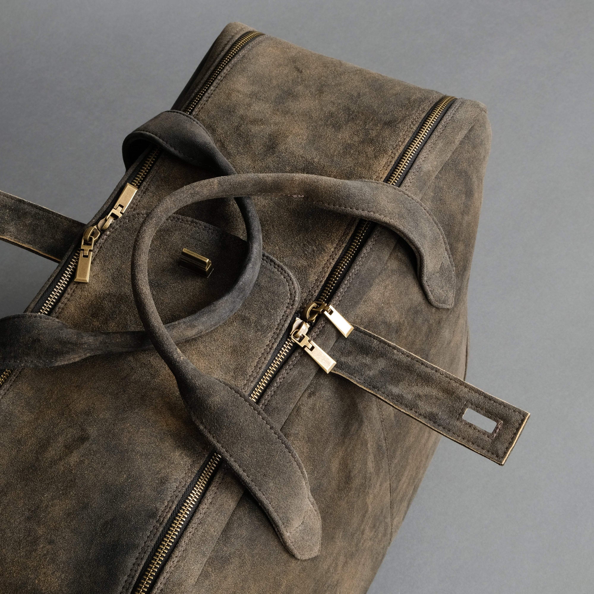 Weekender From Walnut Goatskin Suede - TR Handschuhe Wien - Thomas Riemer Handmade Gloves