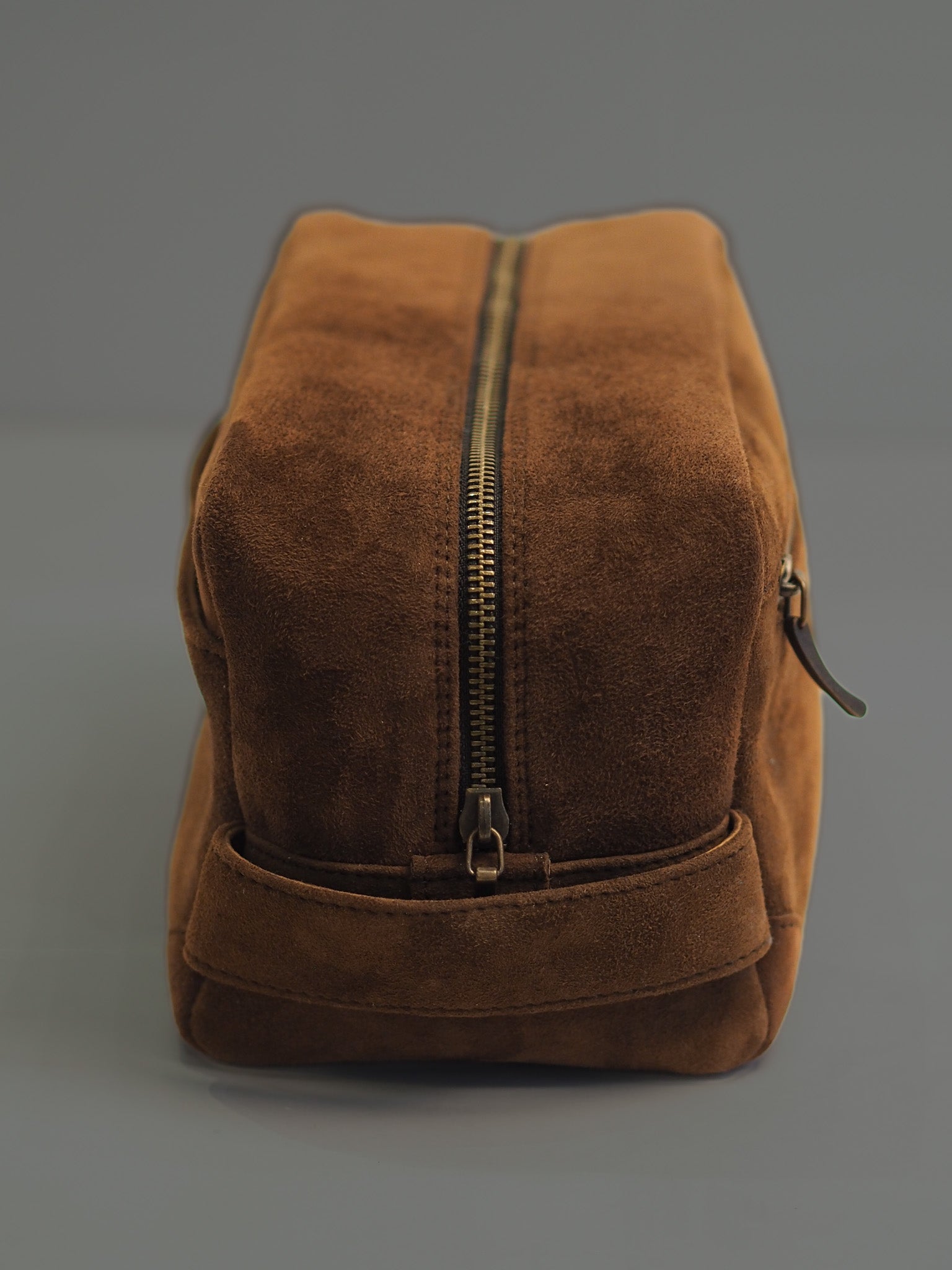 Goatskin toiletry bag with one compartment