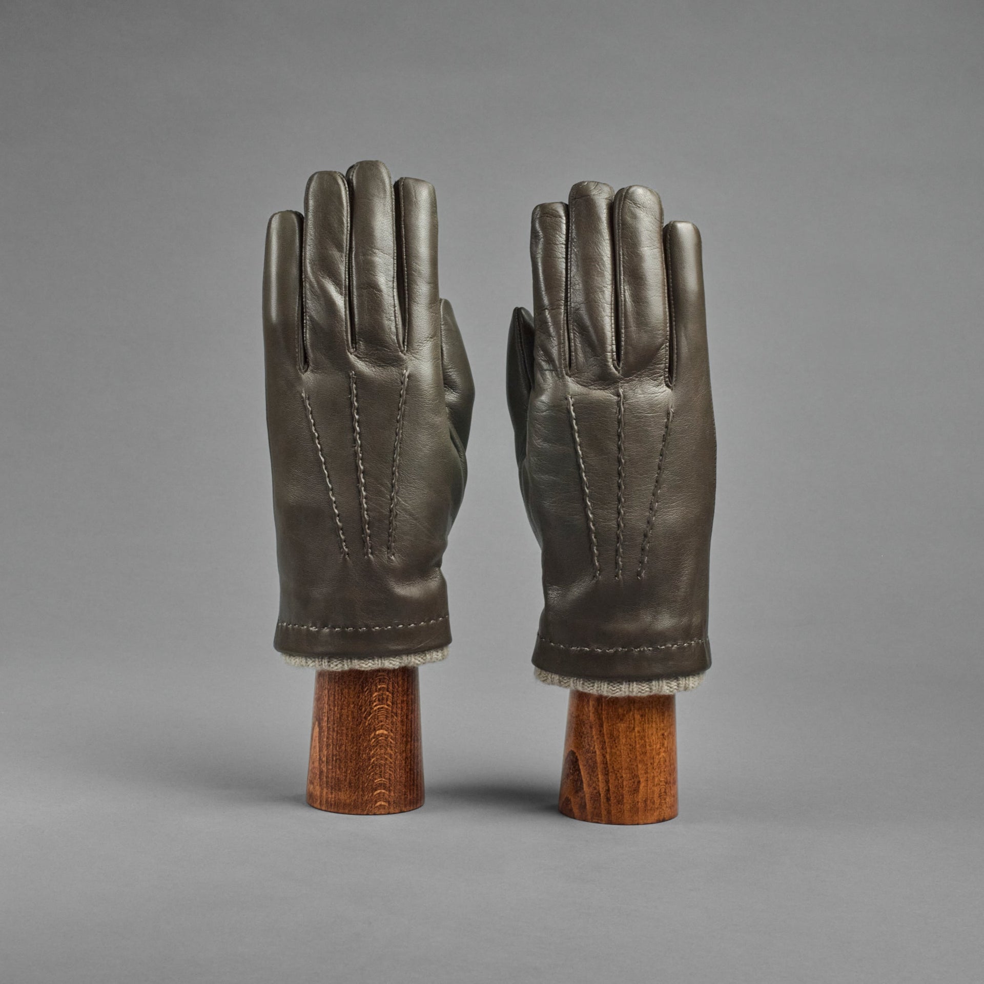 handschuhe 1920 Herrenhandschuhe aus Fango Haarschafnappa mit Kaschmirfutter – TR Handschuhe  Wien