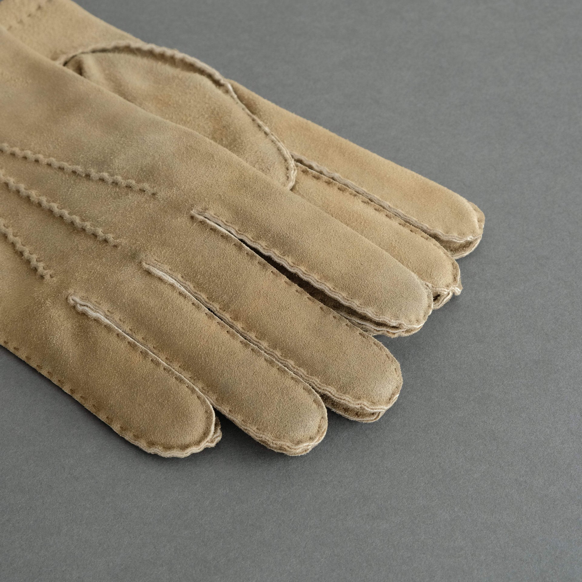 Herrenhandschuhe aus beigem Ziegenleder, gefüttert mit Kaschmir – TR Handschuhe Wien