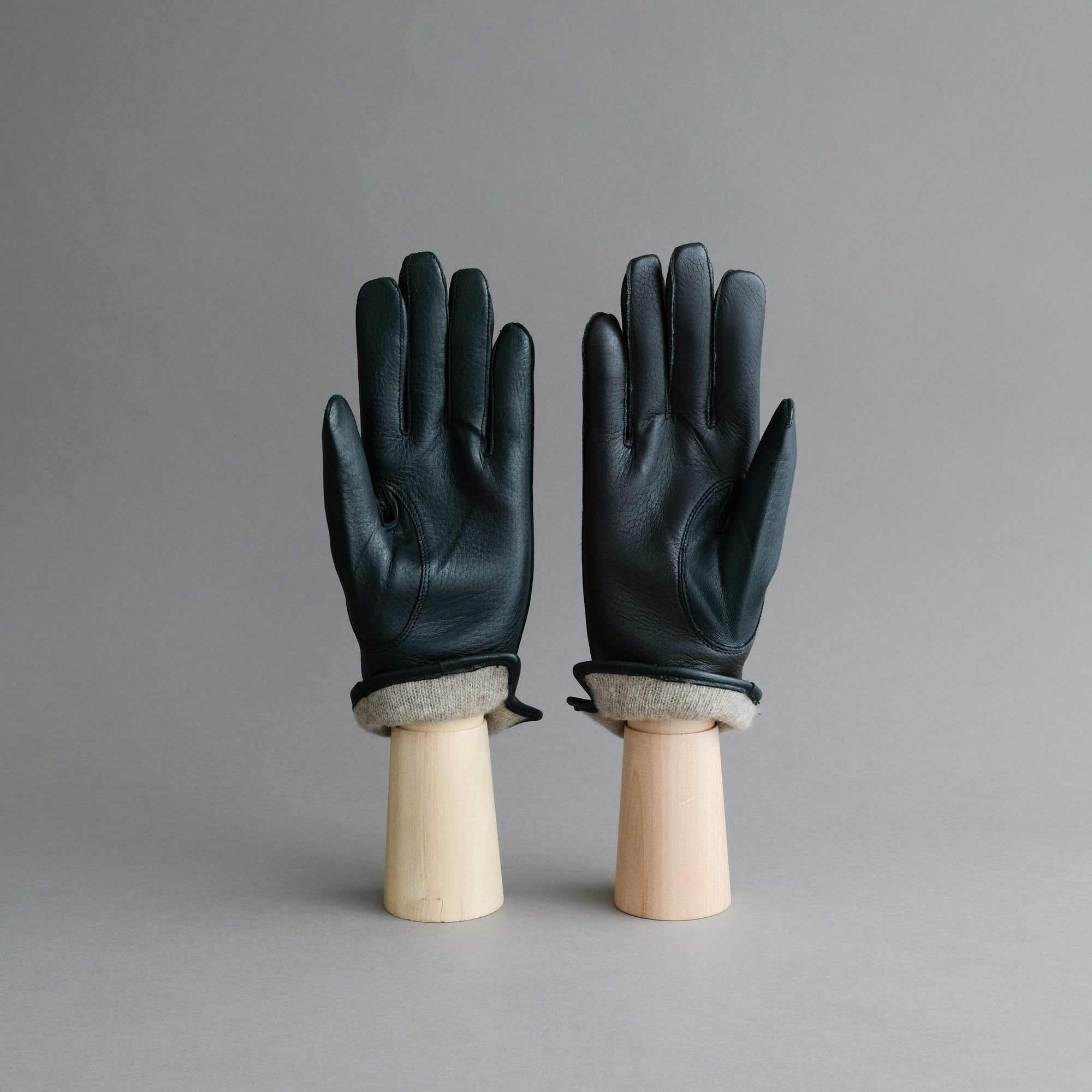 Gentlemen's Gloves from Black Deerskin Lined with Cashmere - TR Handschuhe Wien - Thomas Riemer Handmade Gloves