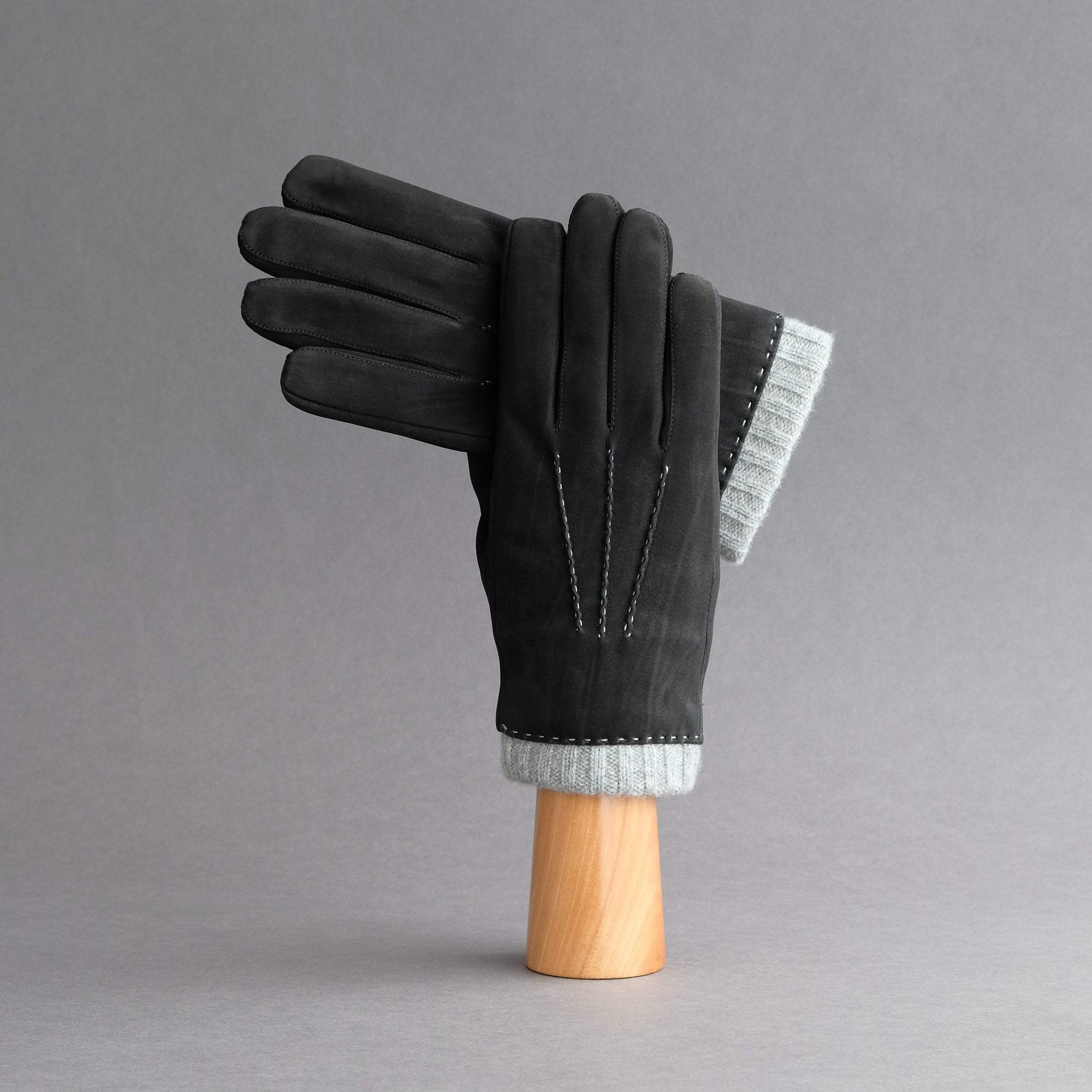 Gentlemen&#39;s Gloves from Black Goatskin Nubuck with Cashmere Lining - TR Handschuhe Wien - Thomas Riemer Handmade Gloves