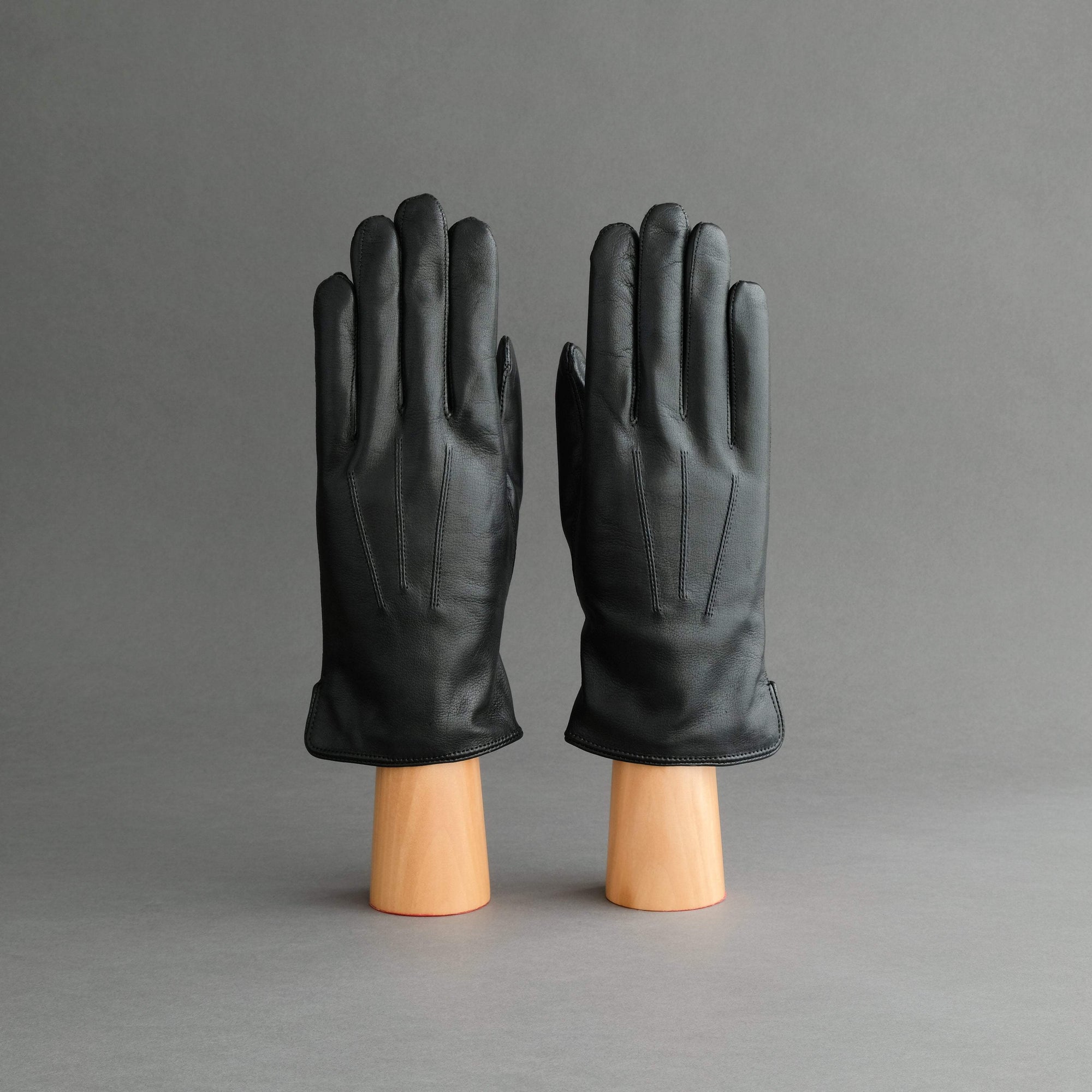 Gentlemen's Gloves from Black Hair Sheep Nappa Lined with Cashmere - TR Handschuhe Wien - Thomas Riemer Handmade Gloves