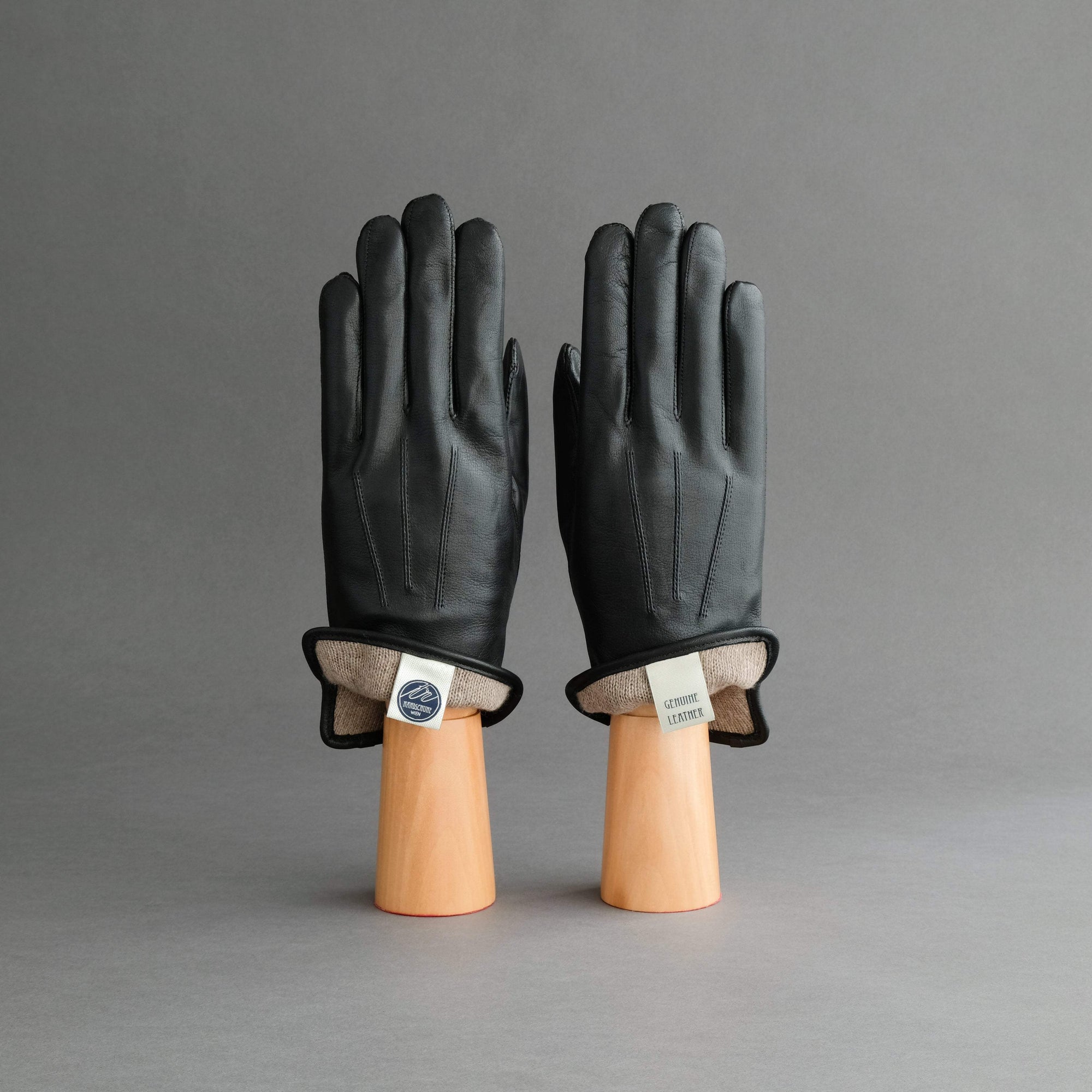 Gentlemen's Gloves from Black Hair Sheep Nappa Lined with Cashmere - TR Handschuhe Wien - Thomas Riemer Handmade Gloves