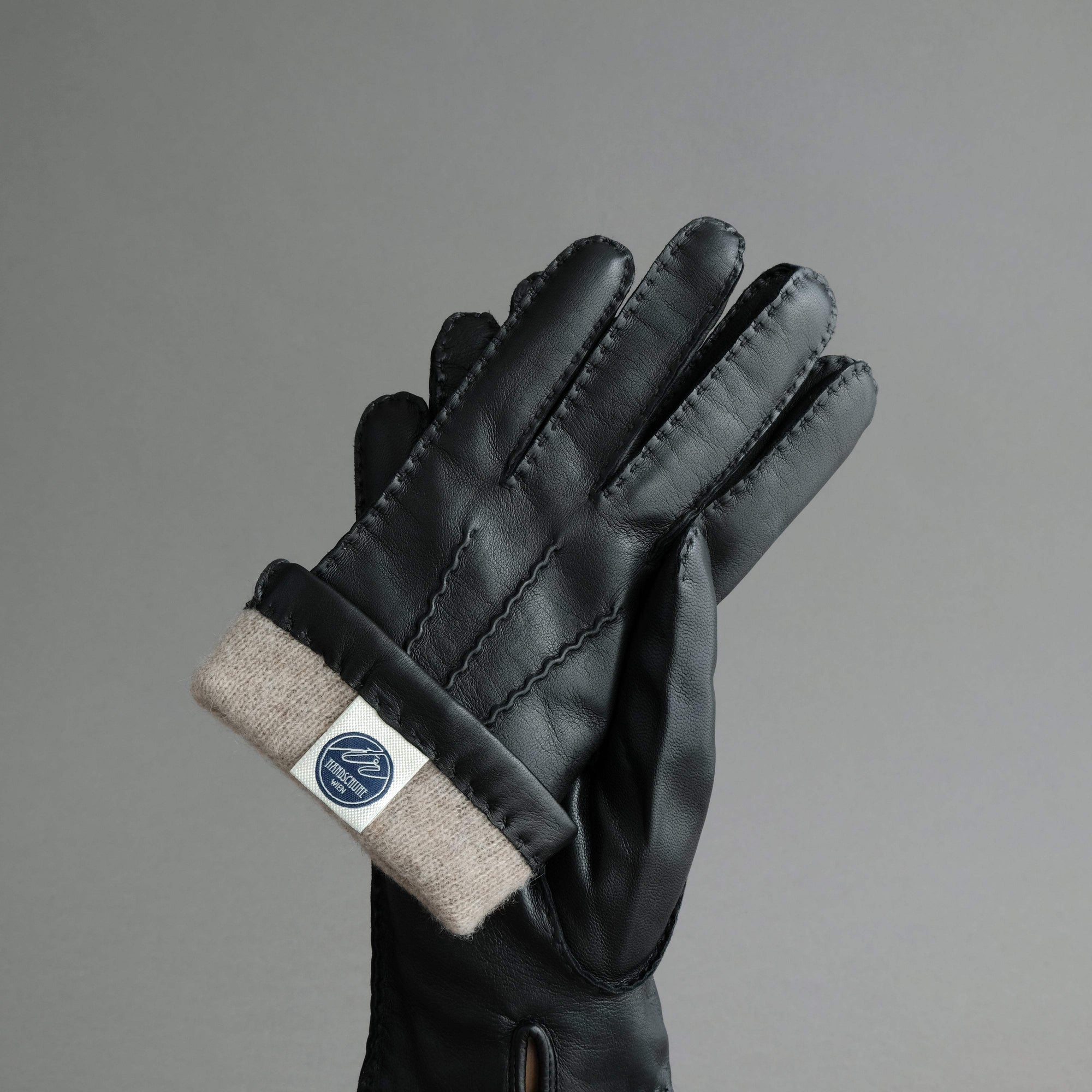 Gentlemen&#39;s Gloves from Black Hair Sheep Nappa Lined with Cashmere - TR Handschuhe Wien - Thomas Riemer Handmade Gloves