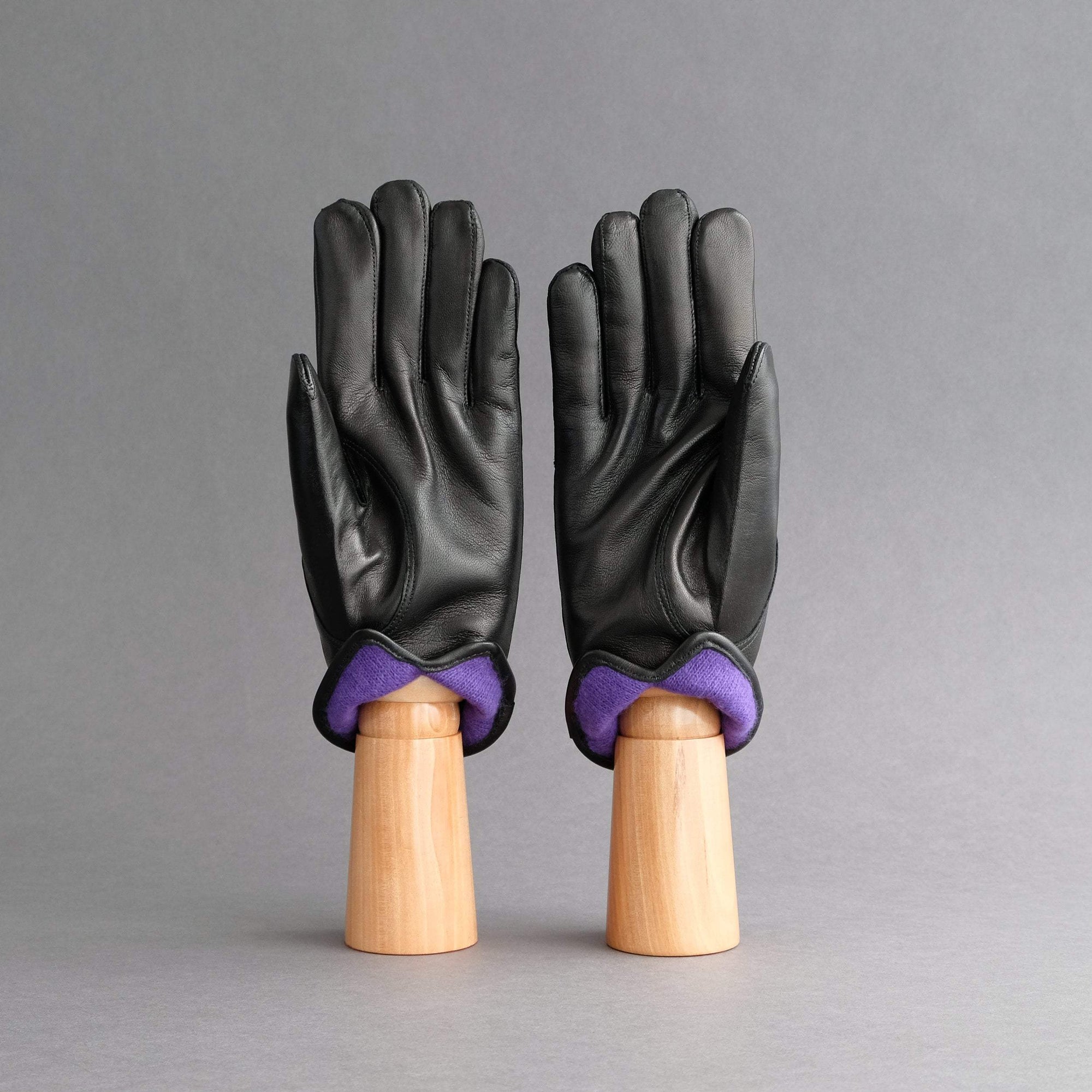 Gentlemen&#39;s Gloves from Black Hair Sheep Nappa Lined with Purple Cashmere - TR Handschuhe Wien - Thomas Riemer Handmade Gloves