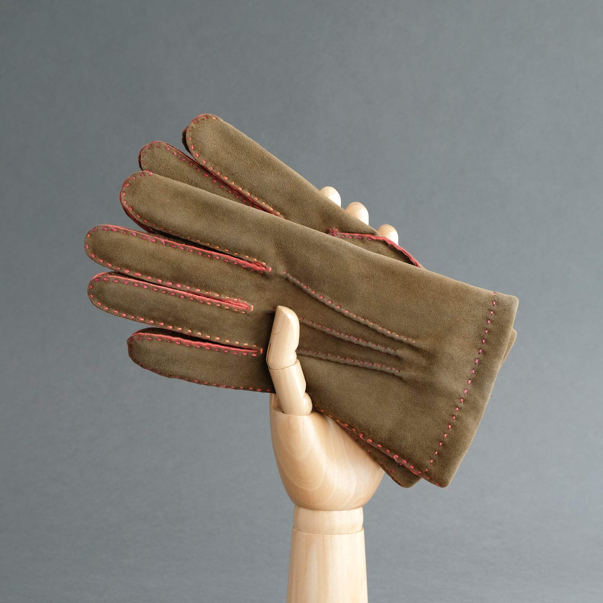 Gentlemen&#39;s Gloves from Brown Goatskin Lined with Cashmere - TR Handschuhe Wien - Thomas Riemer Handmade Gloves
