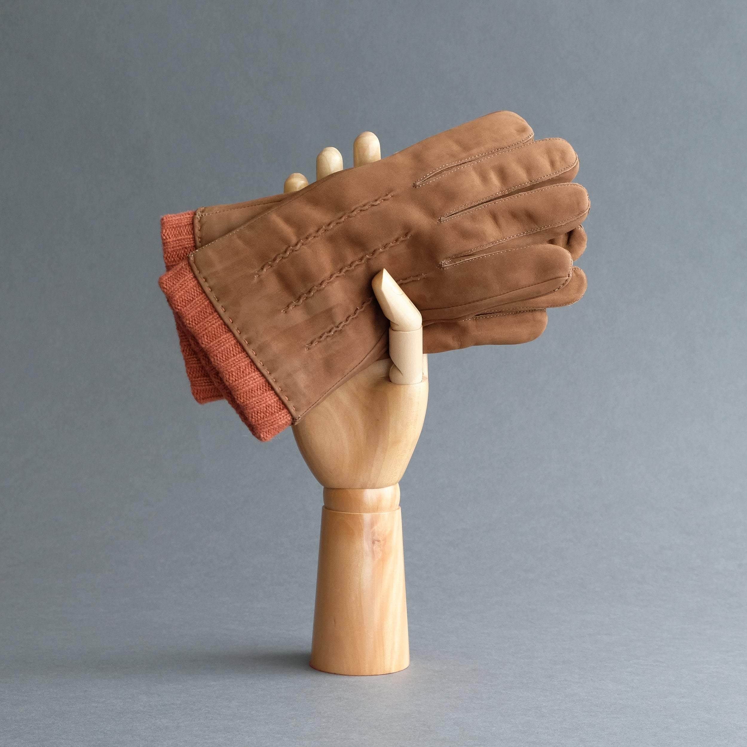 Gentlemen's Gloves from Brown Goatskin Nubuck with Cashmere Lining - TR Handschuhe Wien - Thomas Riemer Handmade Gloves