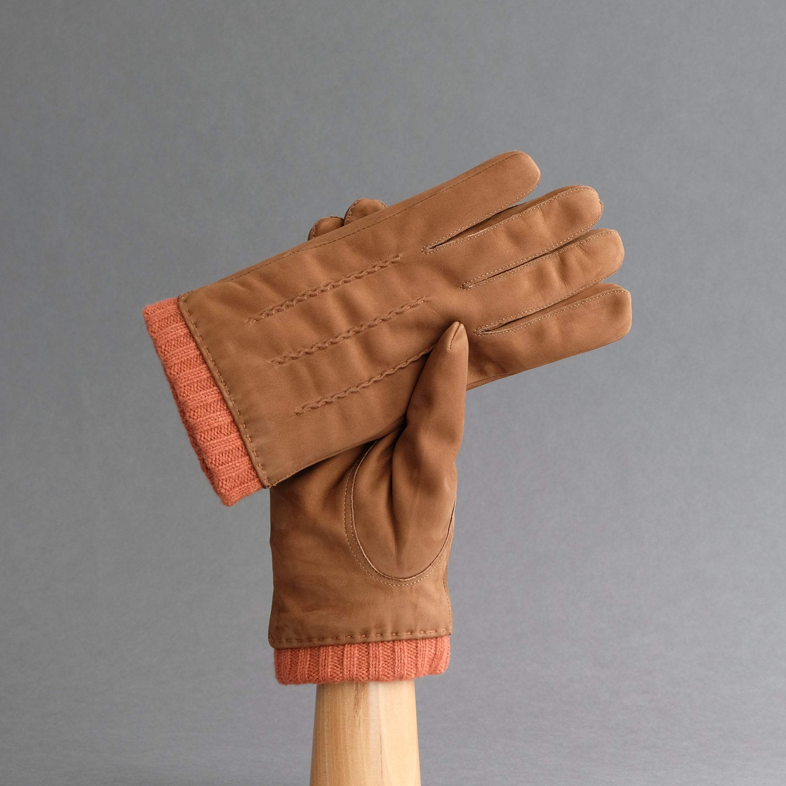 Gentlemen&#39;s Gloves from Brown Goatskin Nubuck with Cashmere Lining - TR Handschuhe Wien - Thomas Riemer Handmade Gloves