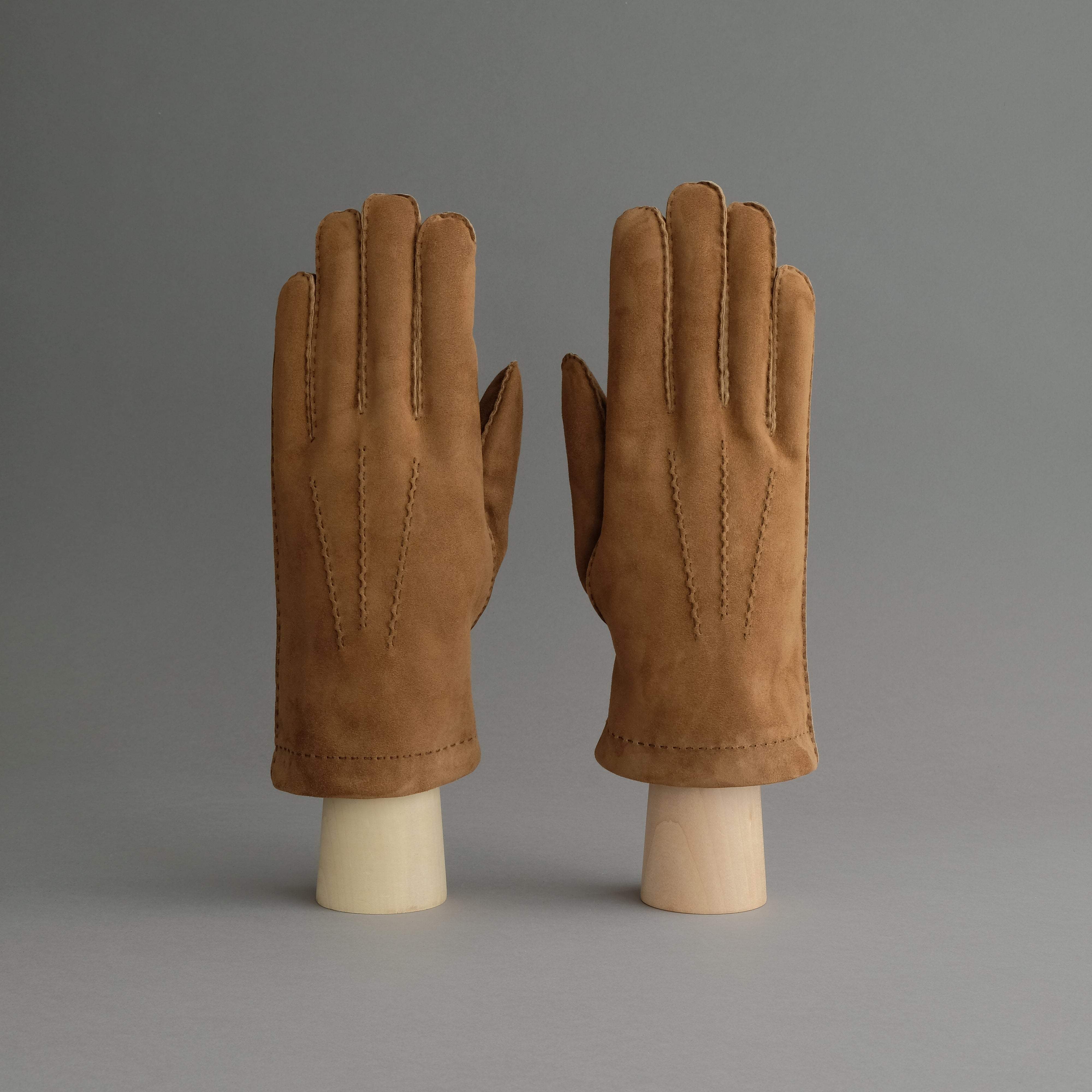 Gentlemen&#39;s Gloves from Brown Reindeer Suede Lined with Orylag Fur - TR Handschuhe Wien - Thomas Riemer Handmade Gloves