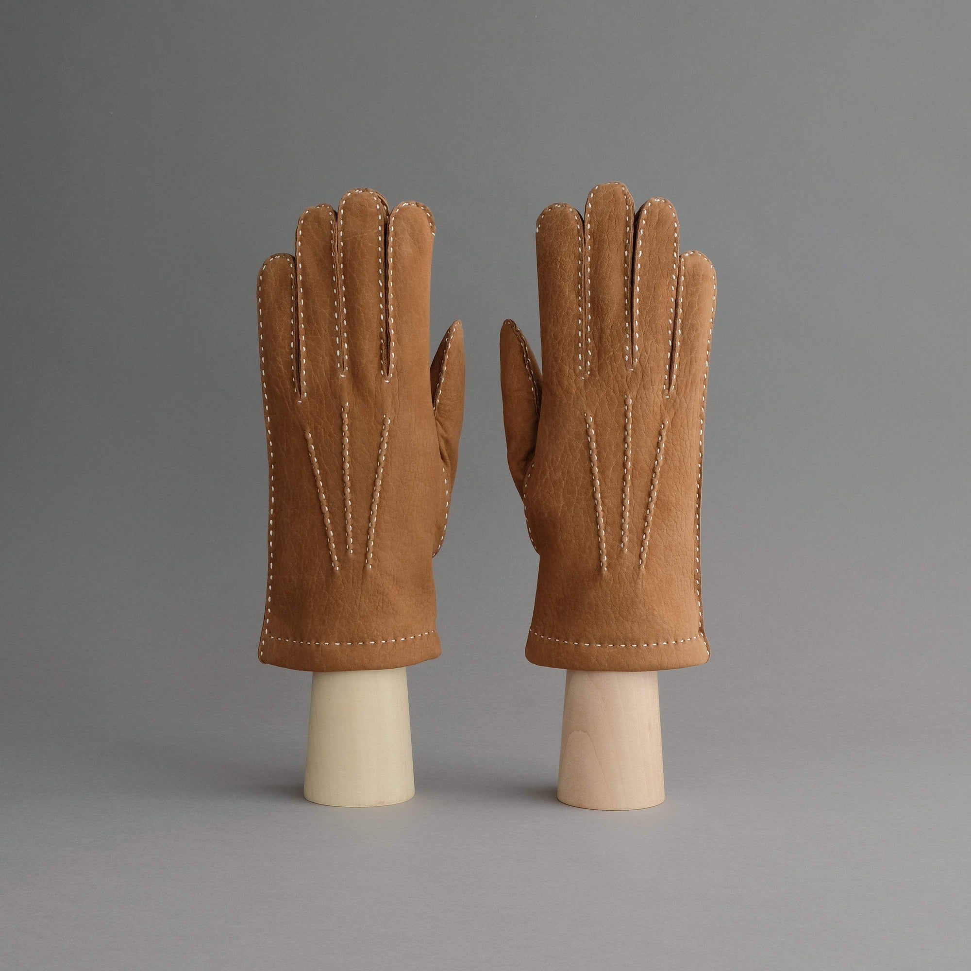 Gentlemen's Gloves from Cognac Calfskin Lined with Cashmere - TR Handschuhe Wien - Thomas Riemer Handmade Gloves