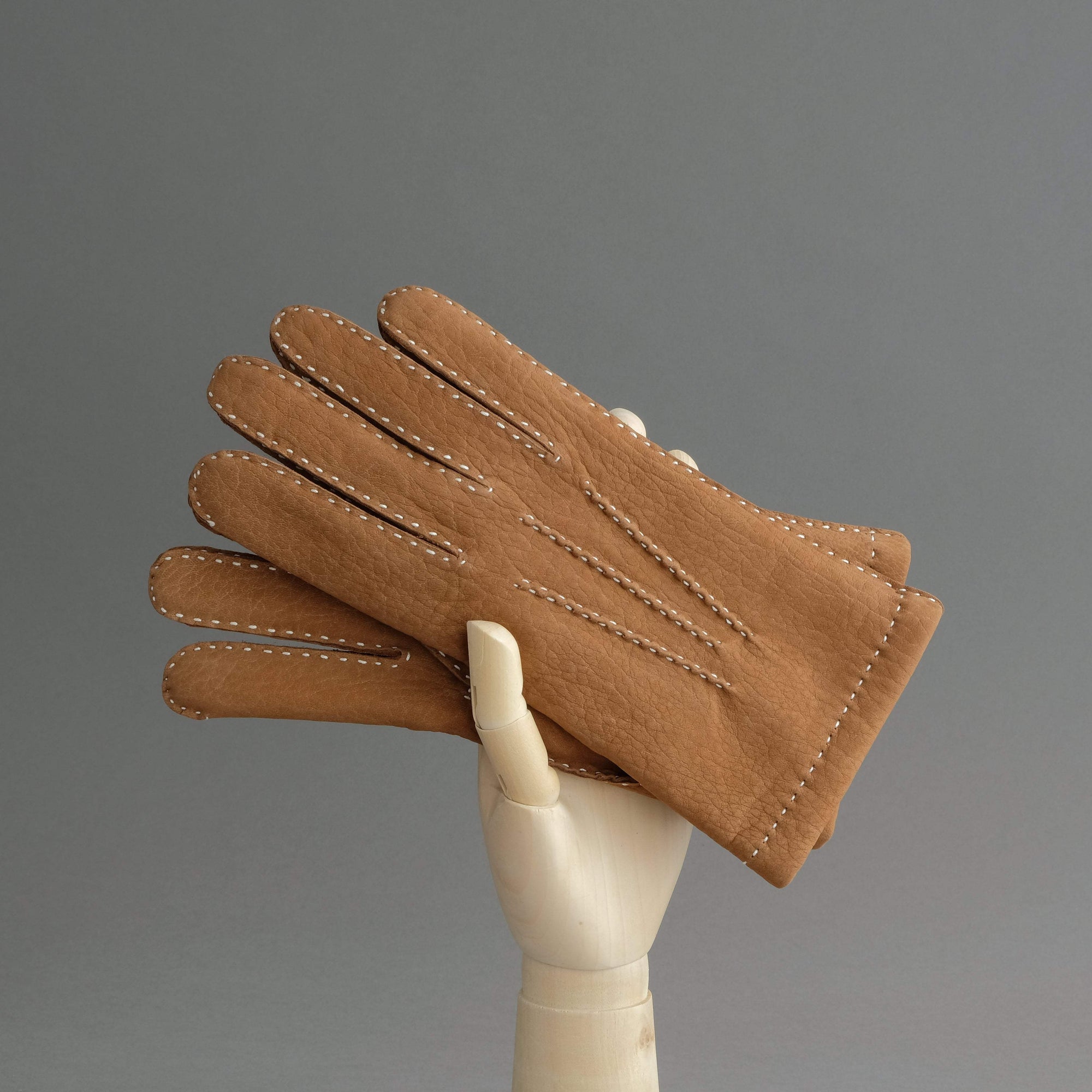 Gentlemen's Gloves from Cognac Calfskin Lined with Cashmere - TR Handschuhe Wien - Thomas Riemer Handmade Gloves