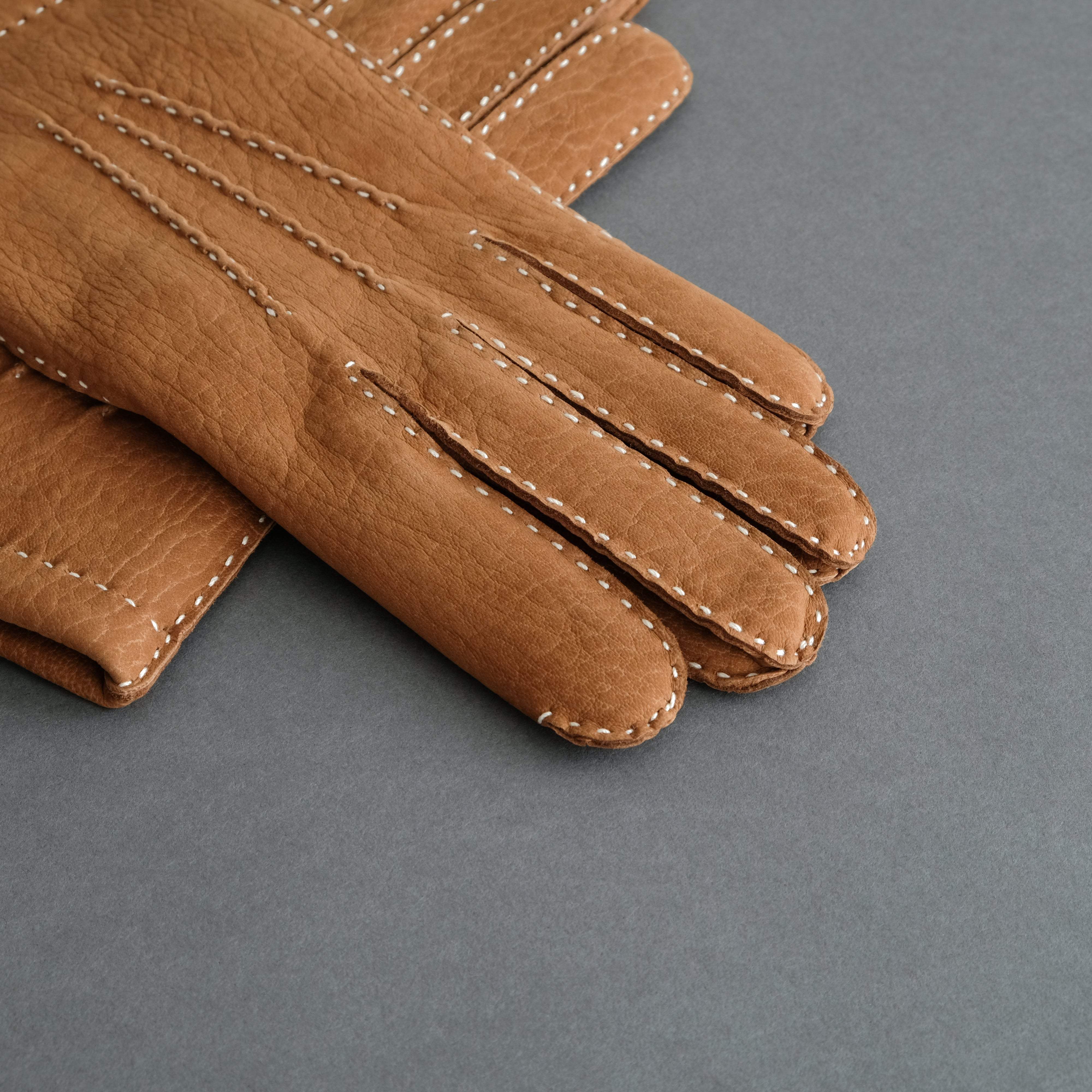 Gentlemen&#39;s Gloves from Cognac Calfskin Lined with Cashmere - TR Handschuhe Wien - Thomas Riemer Handmade Gloves