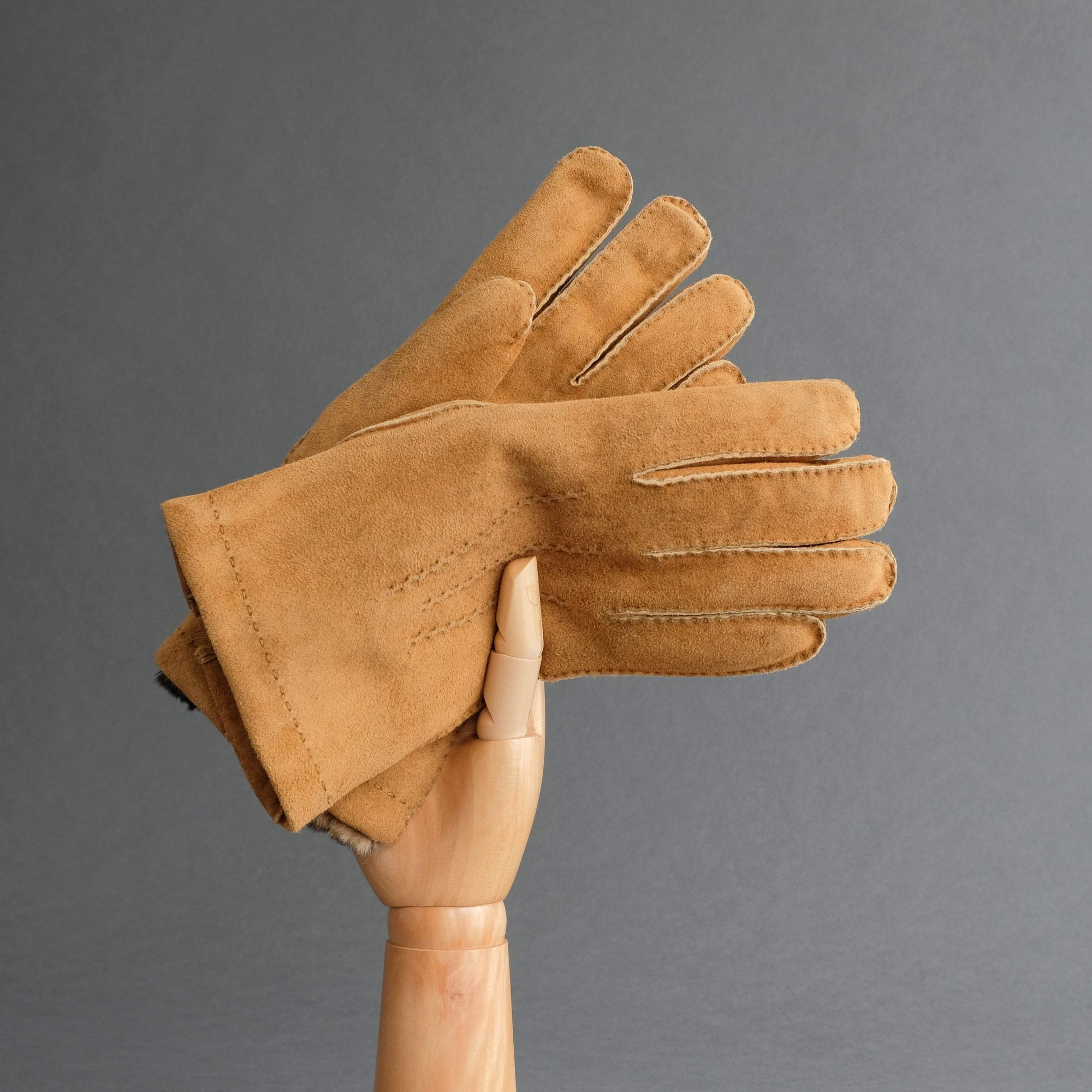 Gentlemen&#39;s Gloves from Cognac Goatskin Suede Lined with Orylag Fur - TR Handschuhe Wien - Thomas Riemer Handmade Gloves