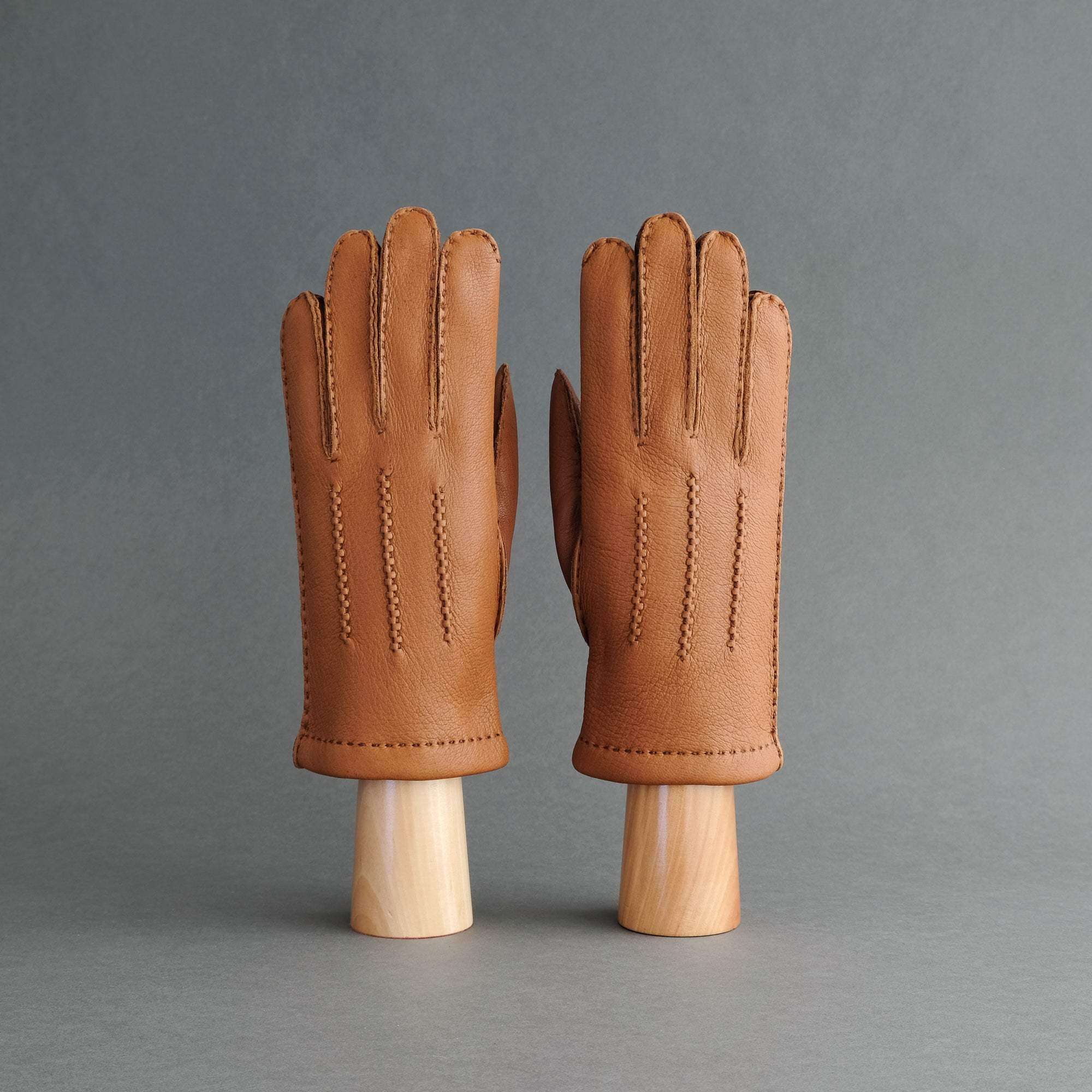 Gentlemen&#39;s Gloves from Cognac New Zealand Deerskin Lined with Cashmere - TR Handschuhe Wien - Thomas Riemer Handmade Gloves