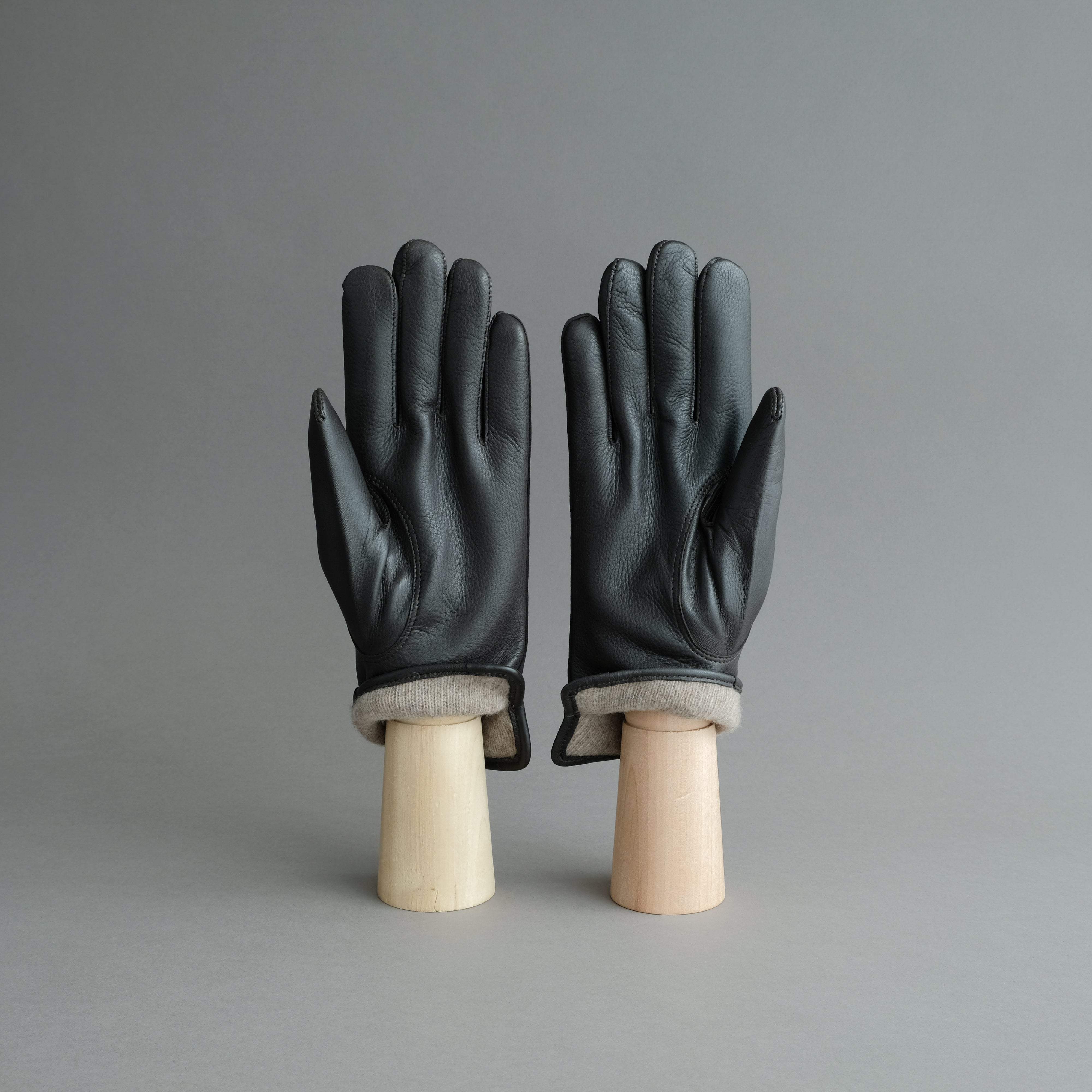 Gentlemen&#39;s Gloves from Dark Brown Deerskin Lined with Cashmere - TR Handschuhe Wien - Thomas Riemer Handmade Gloves