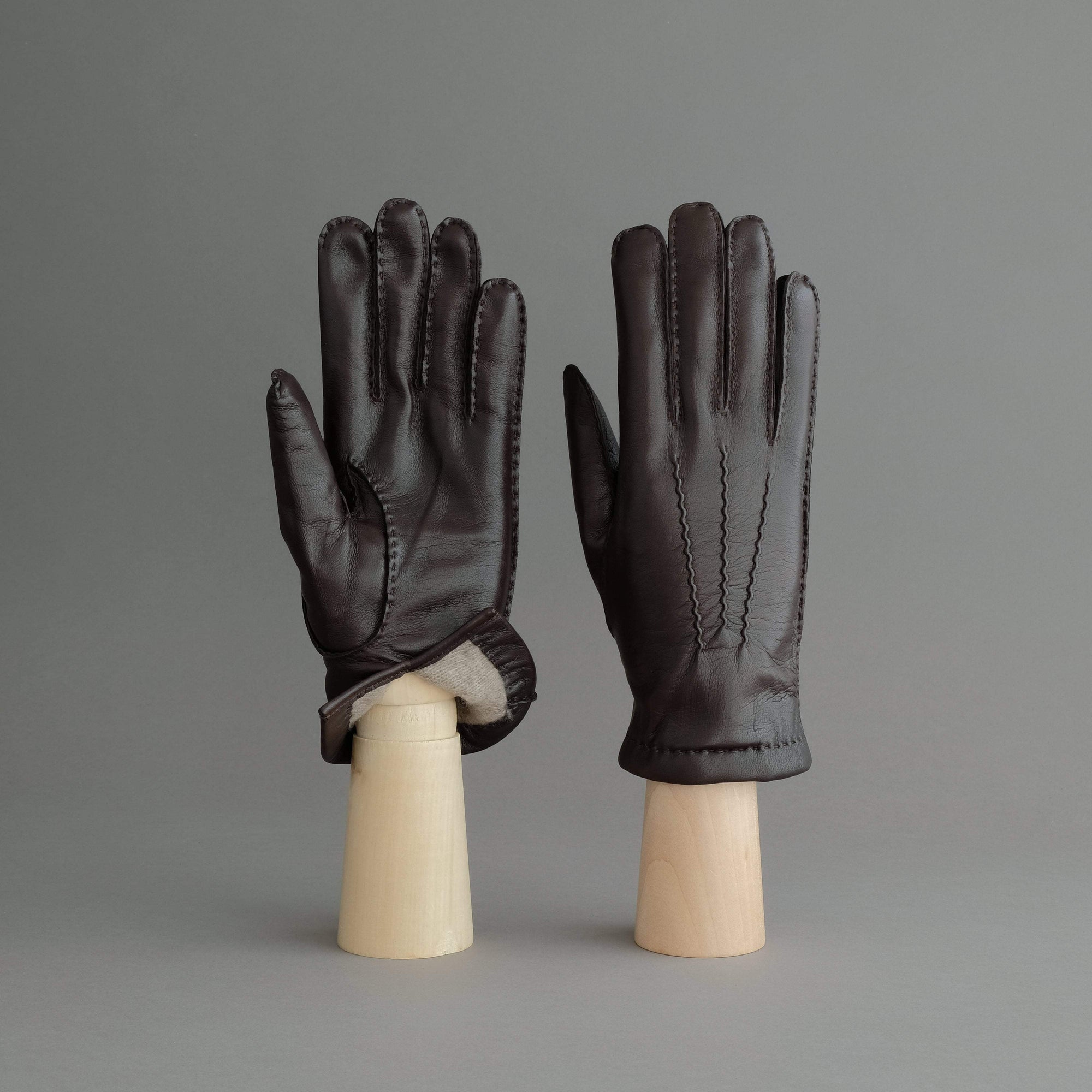 Gentlemen's Gloves from Dark Brown Hair Sheep Nappa Lined with Cashmere - TR Handschuhe Wien - Thomas Riemer Handmade Gloves