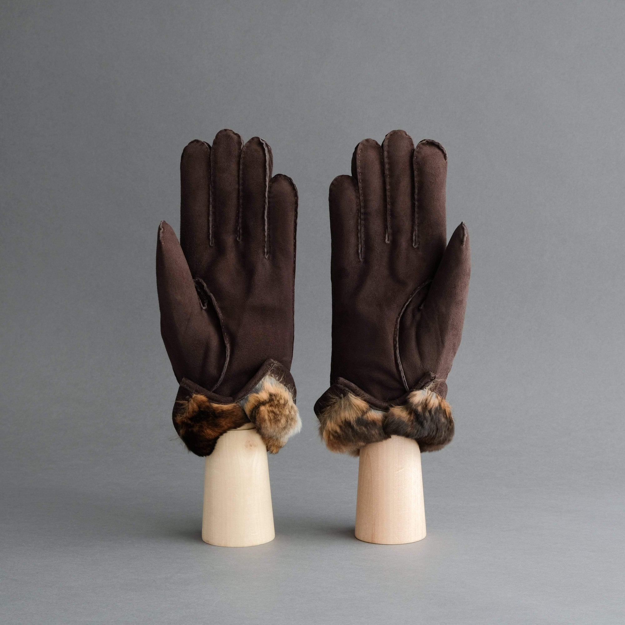 Gentlemen&#39;s Gloves from Dark Brown Reindeer Suede Lined with Orylag Fur - TR Handschuhe Wien - Thomas Riemer Handmade Gloves