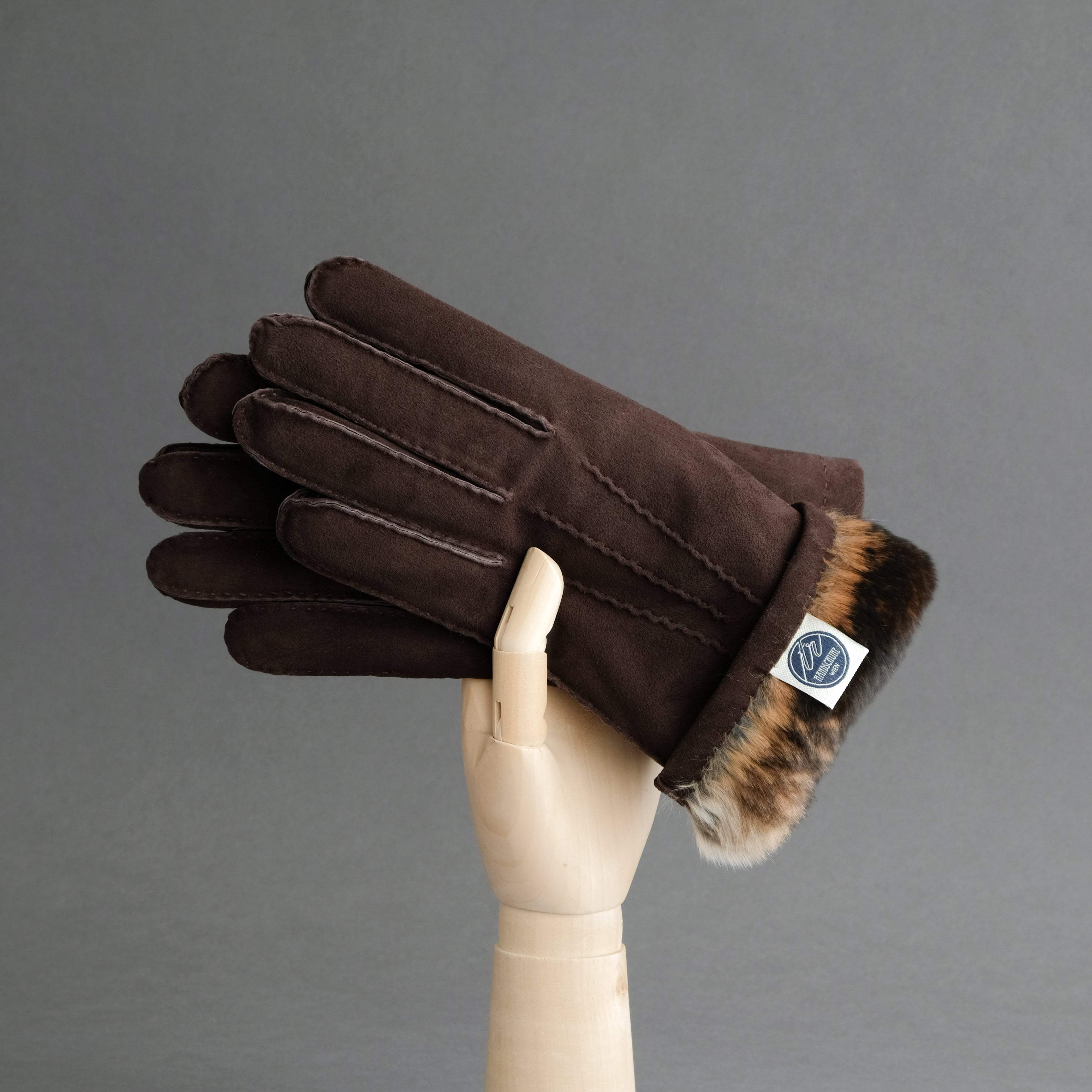 Gentlemen&#39;s Gloves from Dark Brown Reindeer Suede Lined with Orylag Fur - TR Handschuhe Wien - Thomas Riemer Handmade Gloves