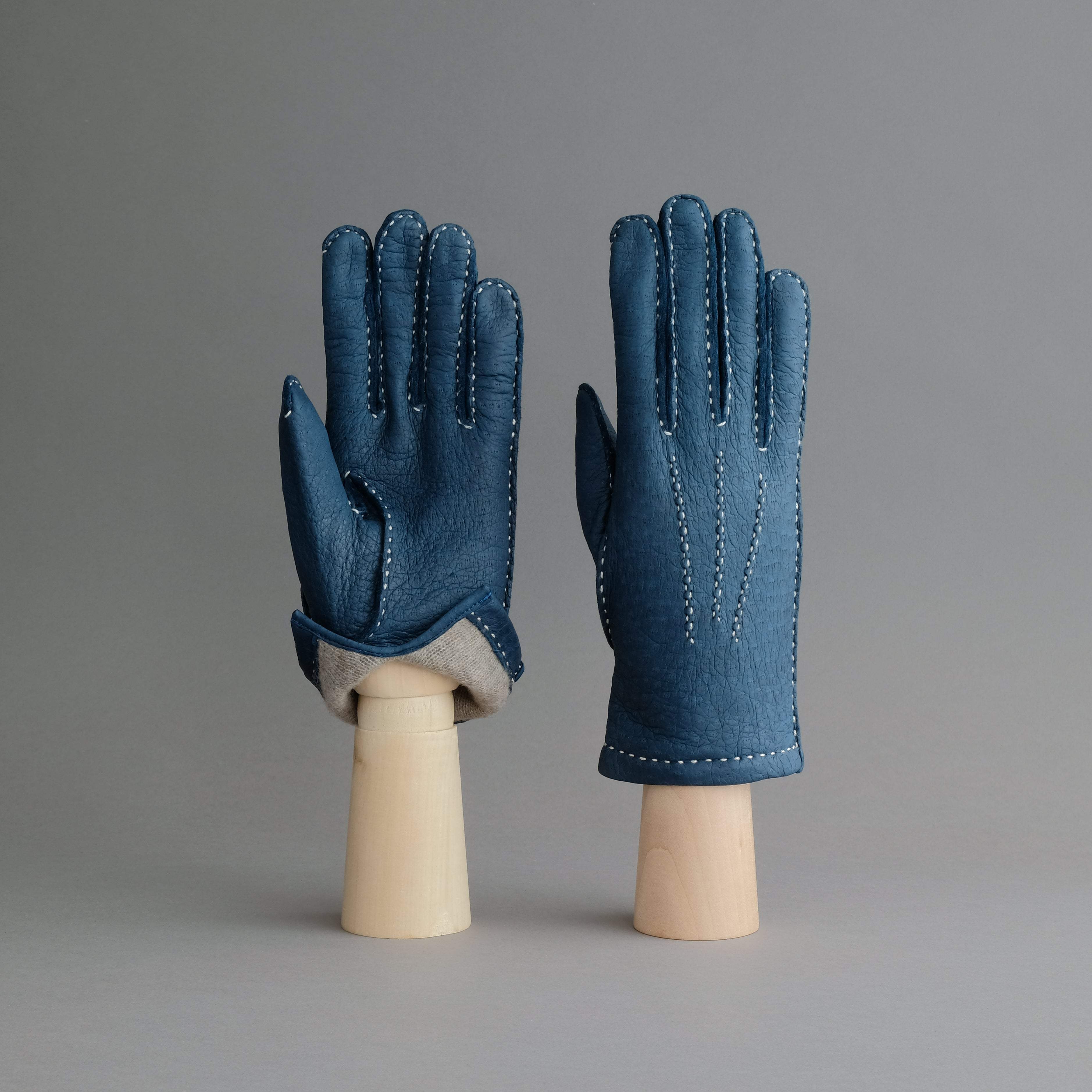 Gentlemen&#39;s Gloves from Denim Blue Peccary Lined with Cashmere - TR Handschuhe Wien - Thomas Riemer Handmade Gloves