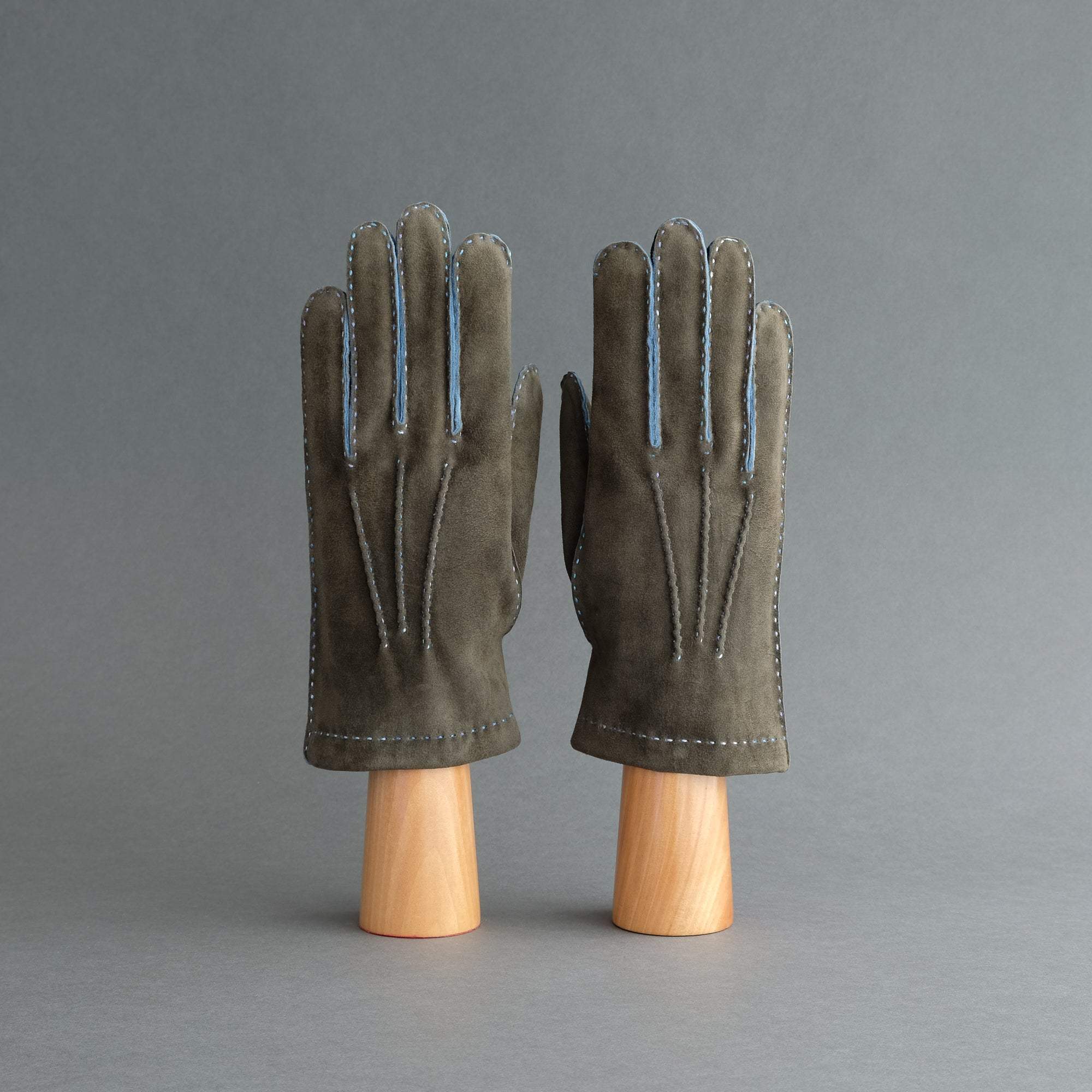 Gentlemen&#39;s Gloves from Green Goatskin Lined with Cashmere - TR Handschuhe Wien - Thomas Riemer Handmade Gloves