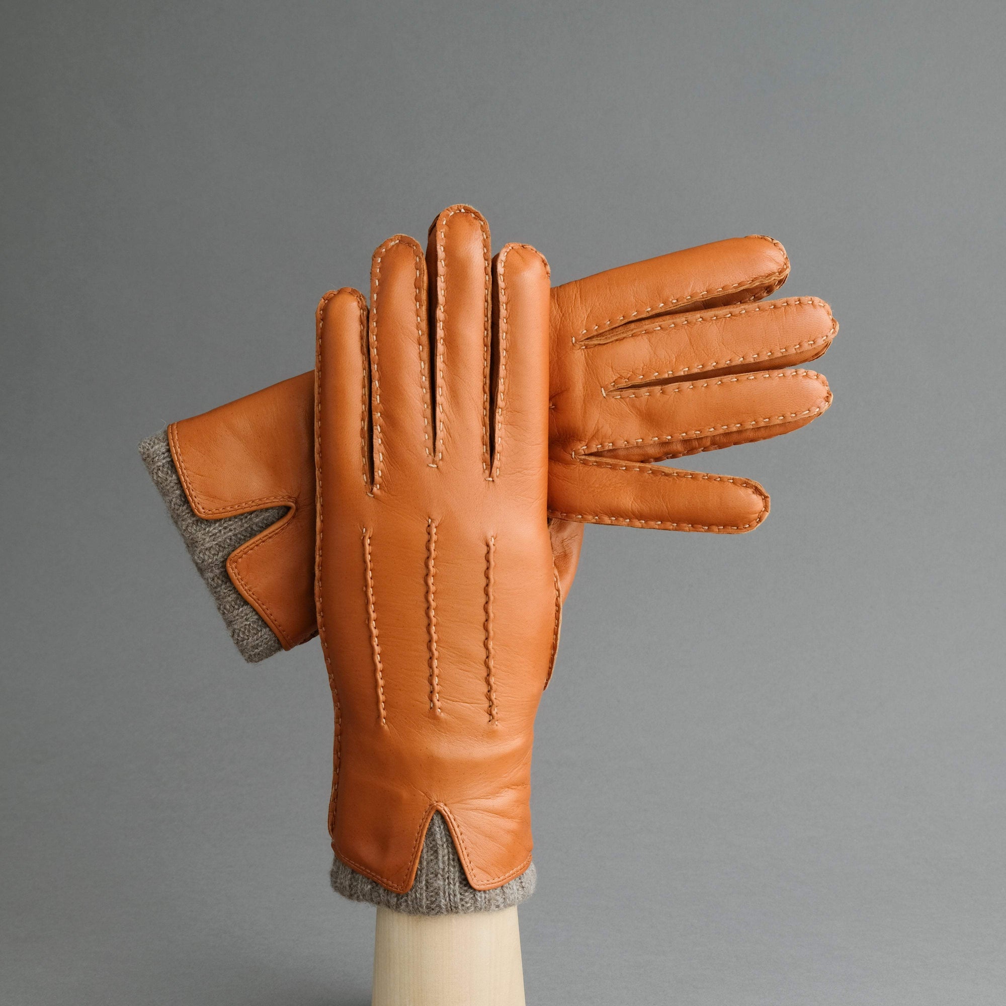 Gentlemen&#39;s Gloves from Hair Sheep Nappa Lined with Cashmere - TR Handschuhe Wien - Thomas Riemer Handmade Gloves