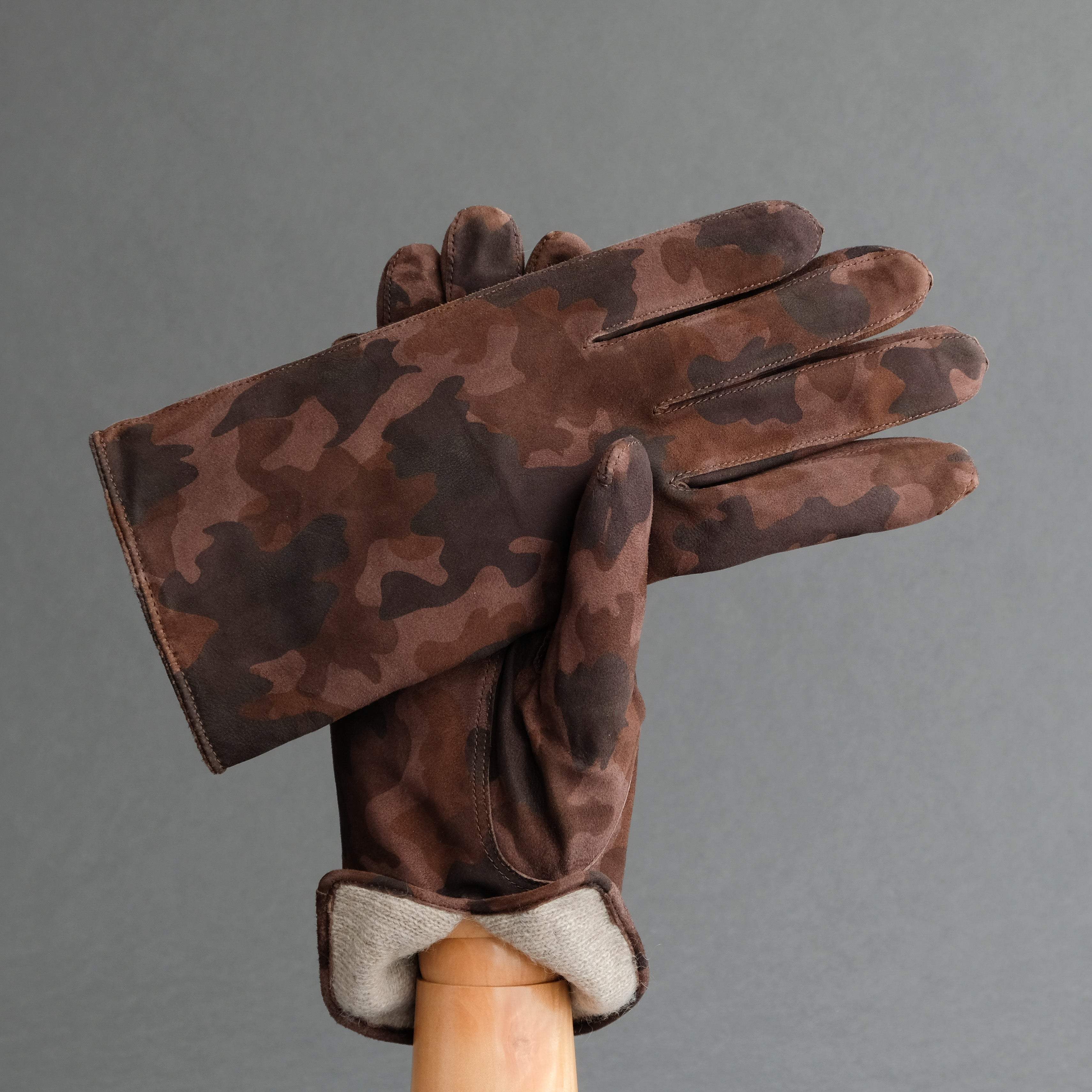 Gentlemen&#39;s Gloves from Military Brown Goatskin Lined with Cashmere - TR Handschuhe Wien - Thomas Riemer Handmade Gloves