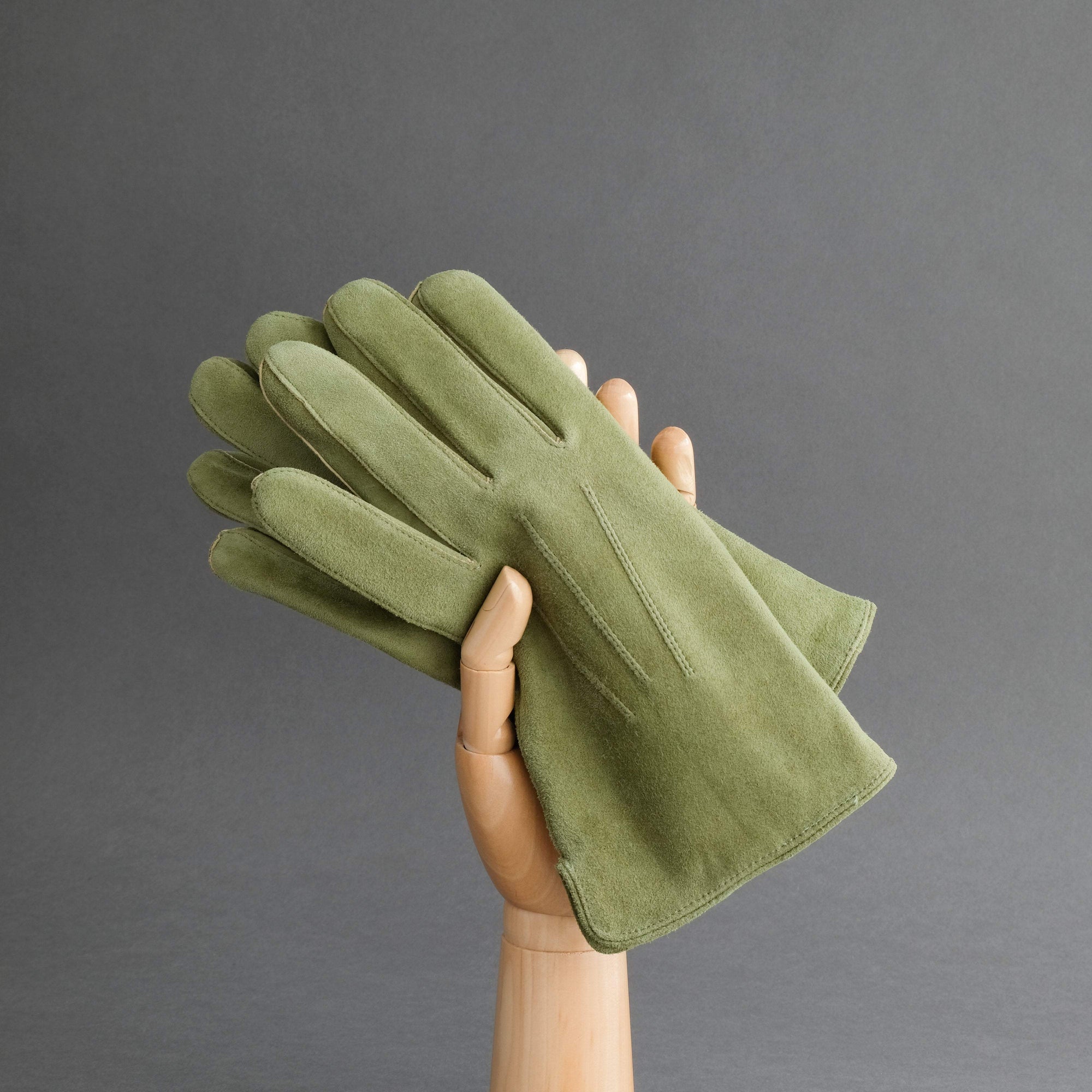 Gentlemen's Gloves from Moss Goatskin Lined with Cashmere - TR Handschuhe Wien - Thomas Riemer Handmade Gloves