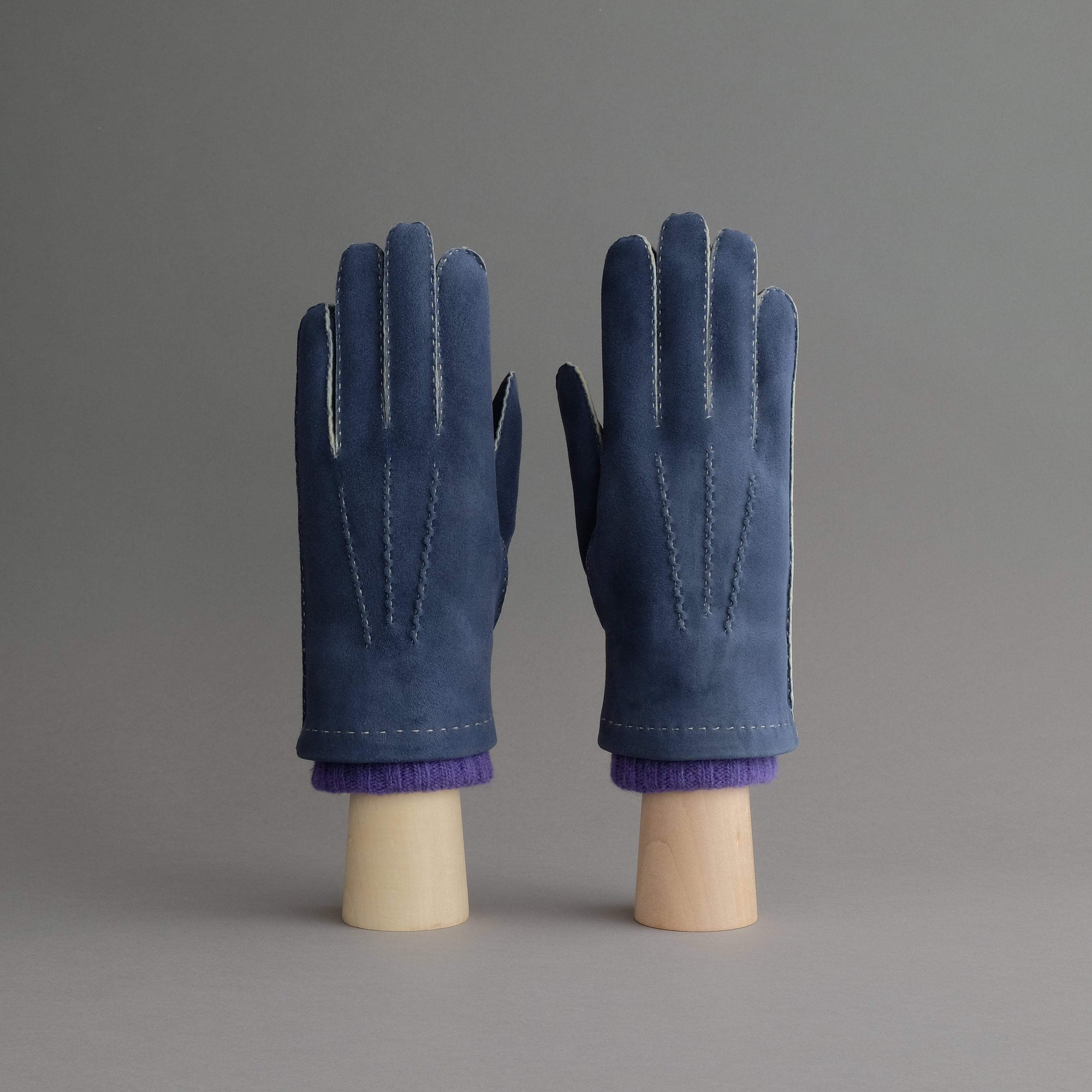 Gentlemen&#39;s Gloves from Navy Doeskin Lined with Cashmere - TR Handschuhe Wien - Thomas Riemer Handmade Gloves