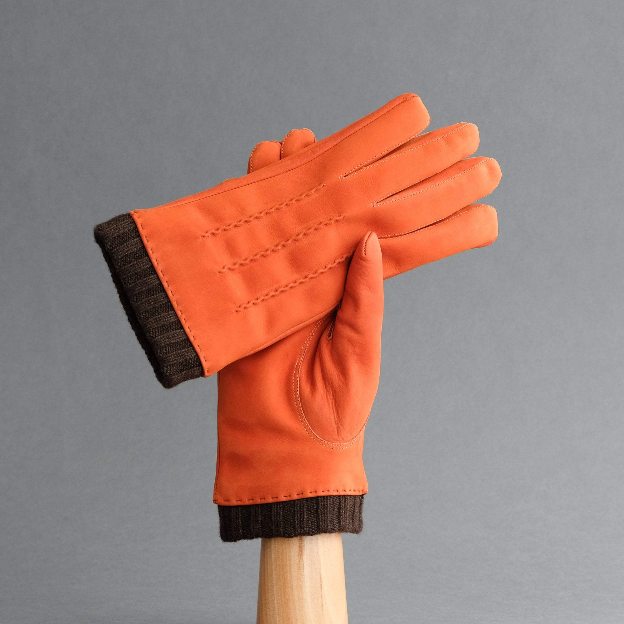Gentlemen&#39;s Gloves from Orange Goatskin Nubuck with Cashmere Lining - TR Handschuhe Wien - Thomas Riemer Handmade Gloves
