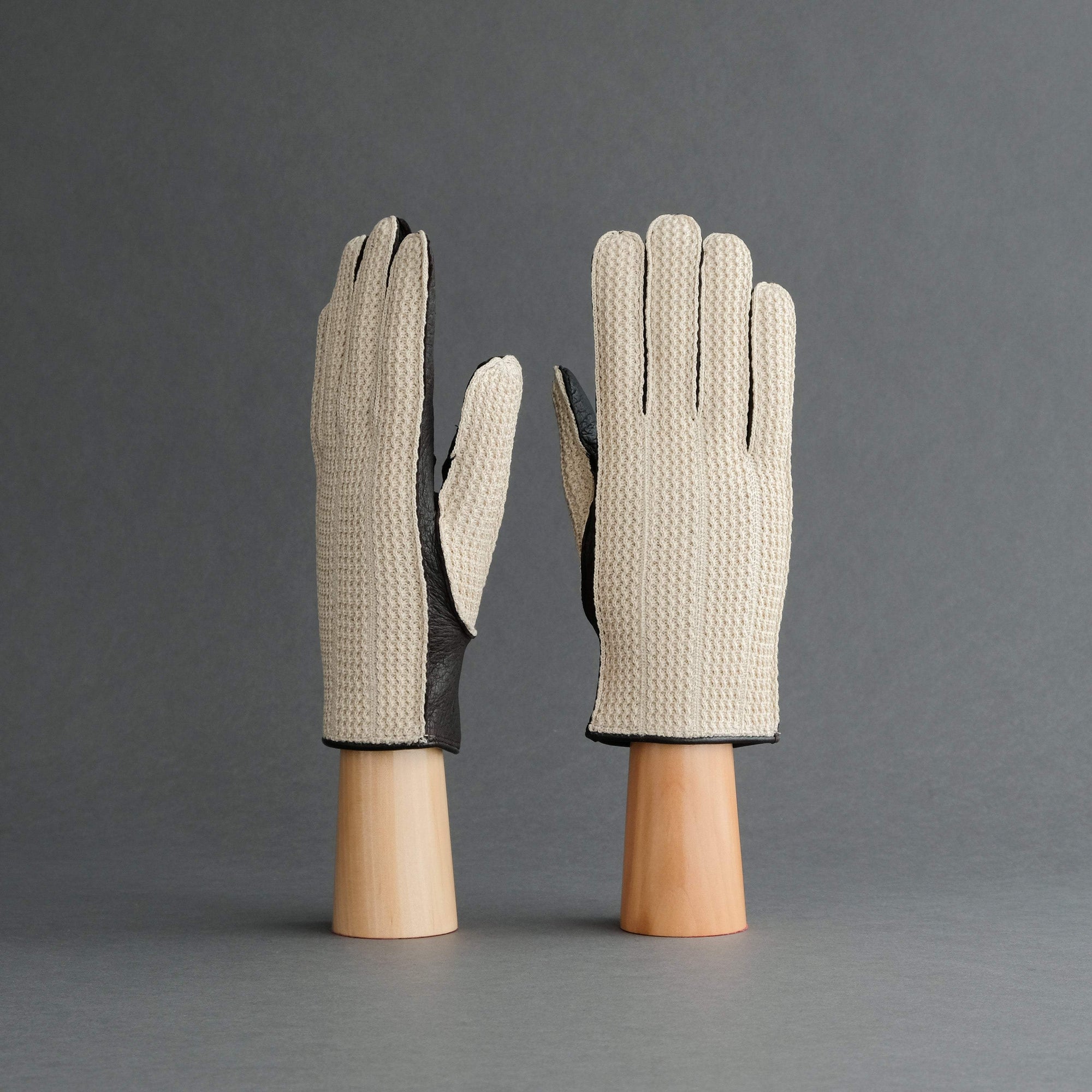 Gentlemen's Gloves from Peccary Leather and Cotton Crochet - TR Handschuhe Wien - Thomas Riemer Handmade Gloves